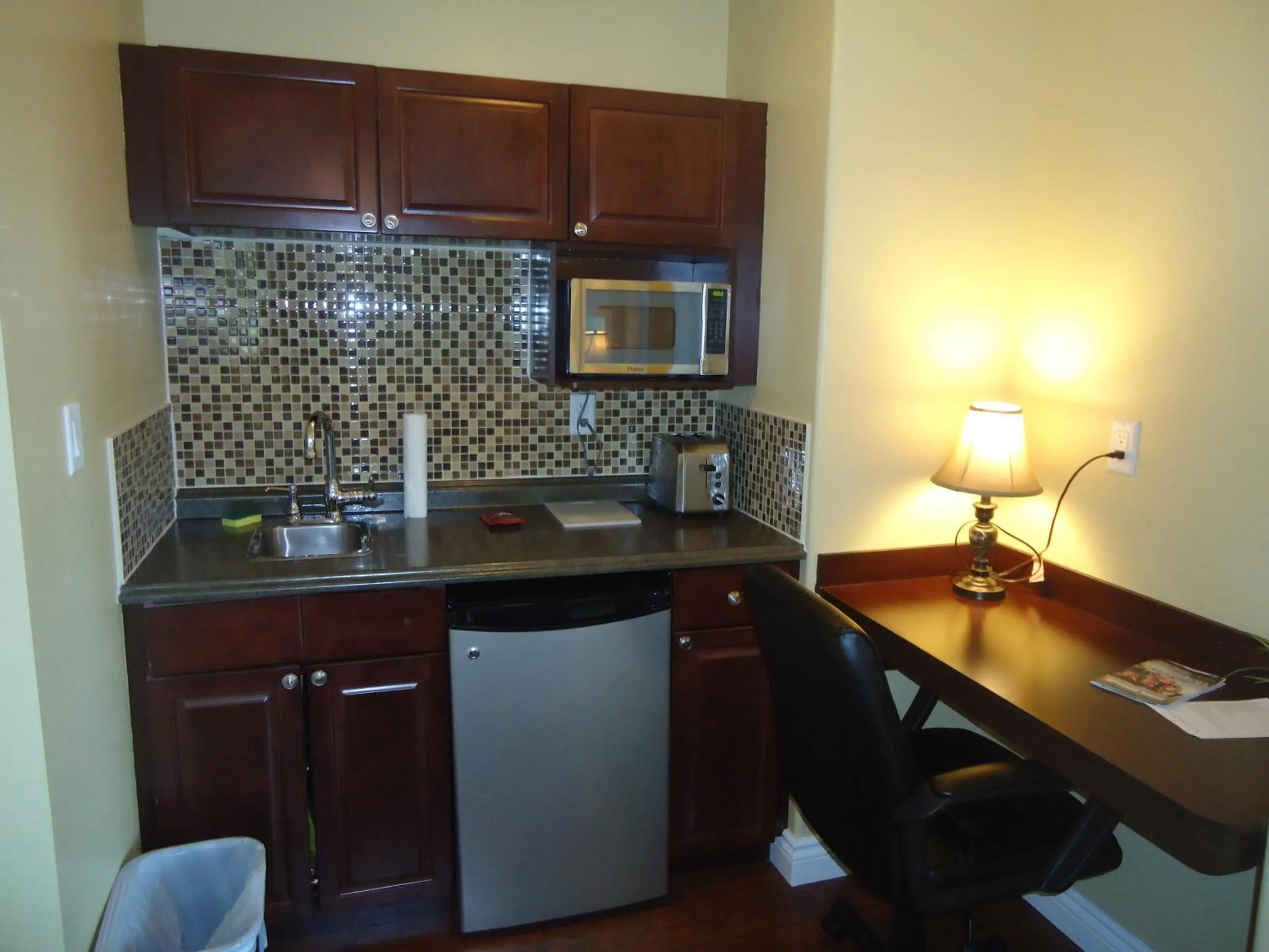 Coffee/tea facilities in Bayside Inn & Waterfront Suites