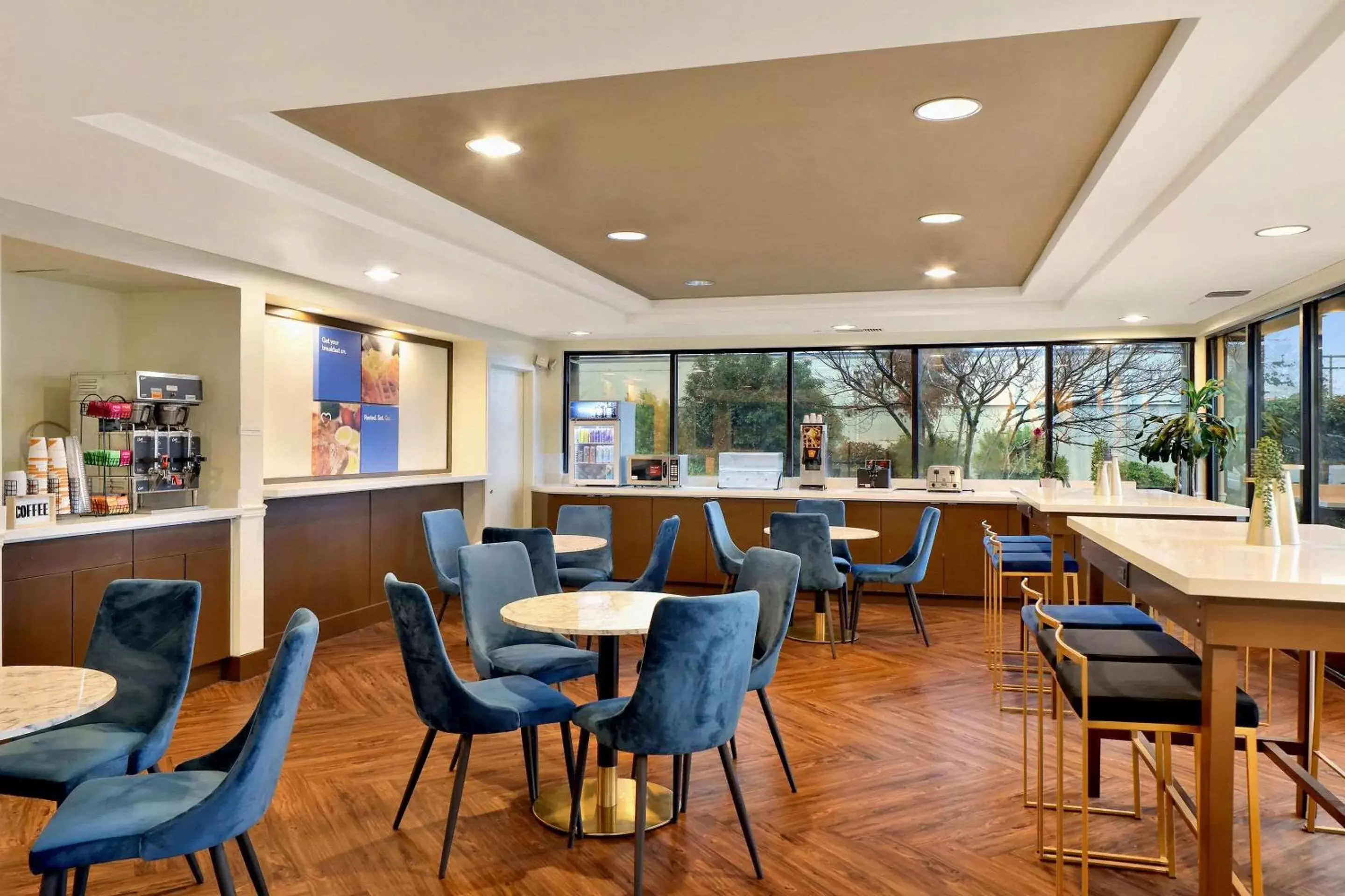 Restaurant/Places to Eat in Comfort Inn Bellingham