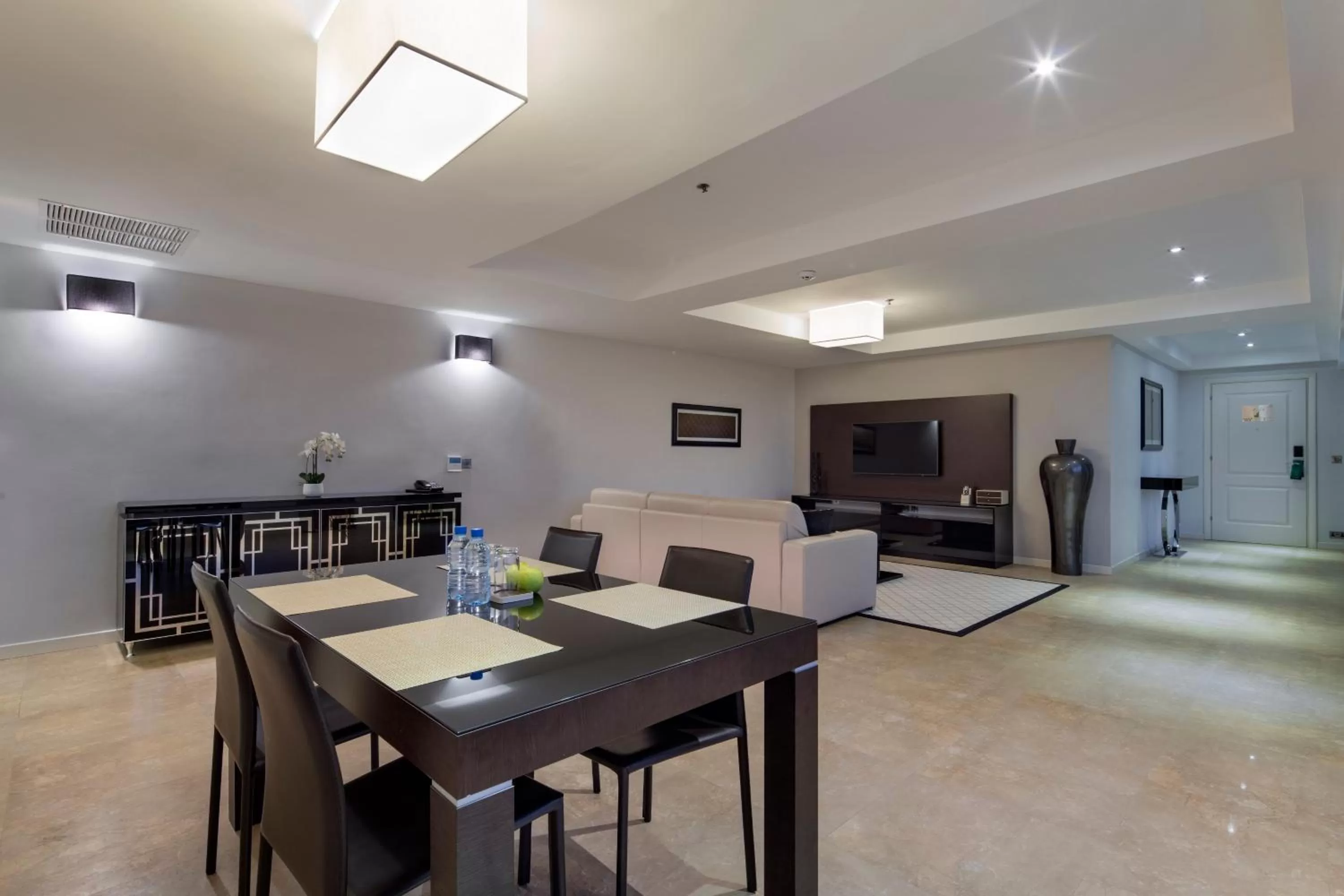 TV and multimedia in Fraser Suites Abuja