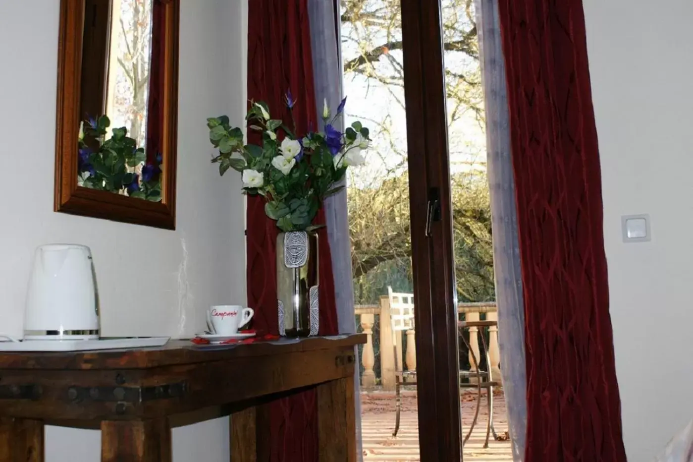 Coffee/tea facilities in Hotel Rural Molino del Puente Ronda