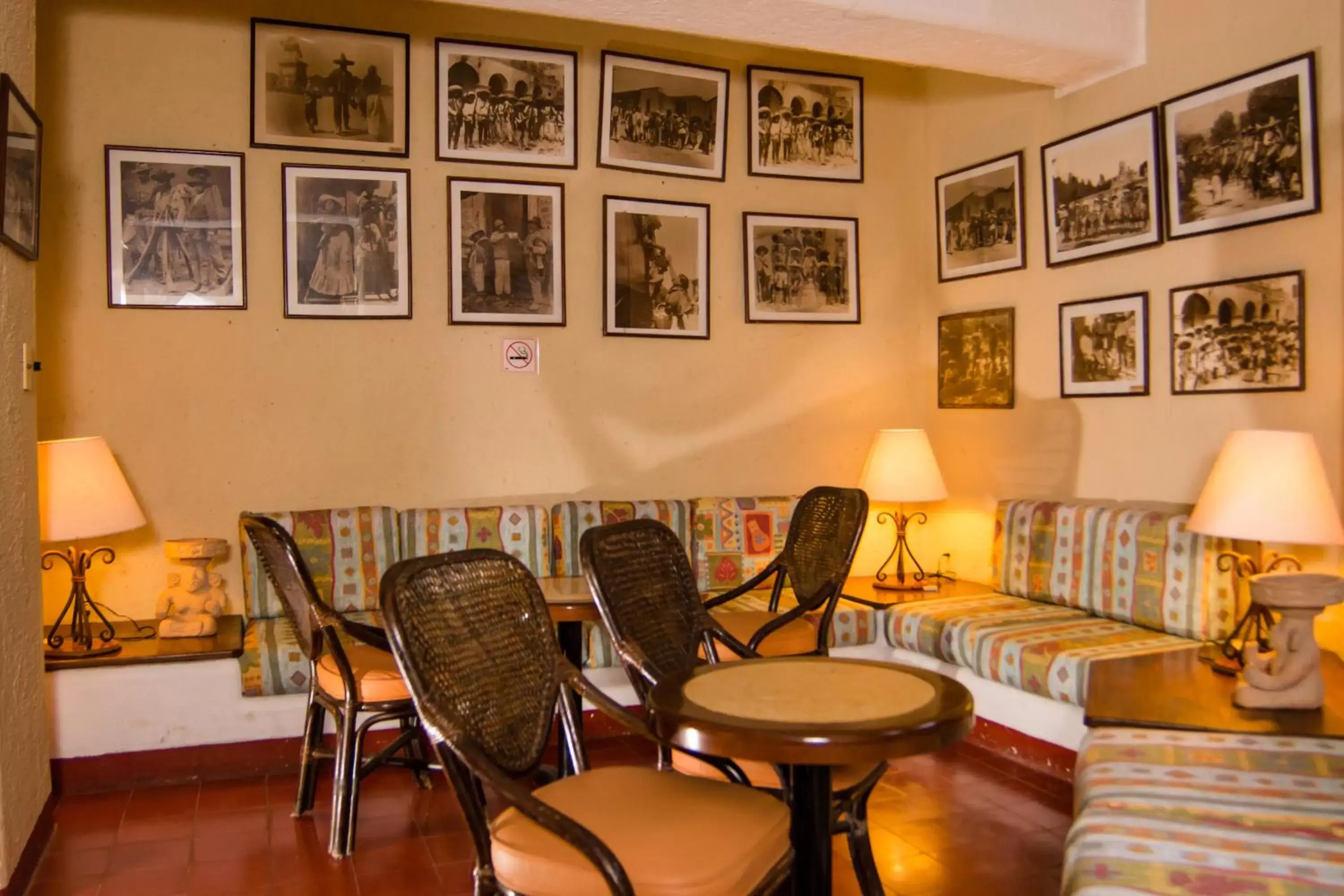 Lounge or bar, Seating Area in Villas Arqueologicas Chichen Itza