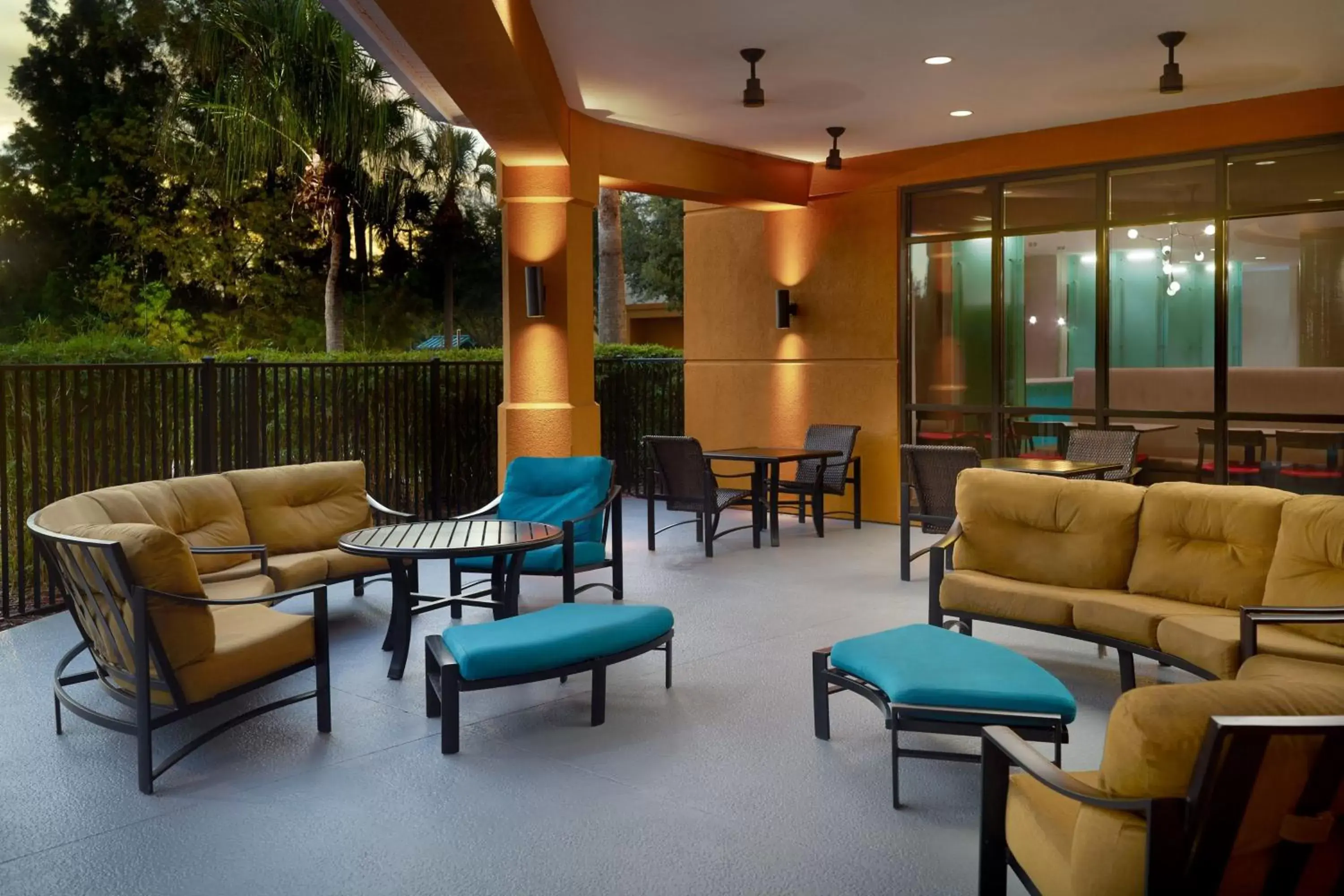 Property building, Lounge/Bar in Fairfield Inn Suites by Marriott Orlando At SeaWorld