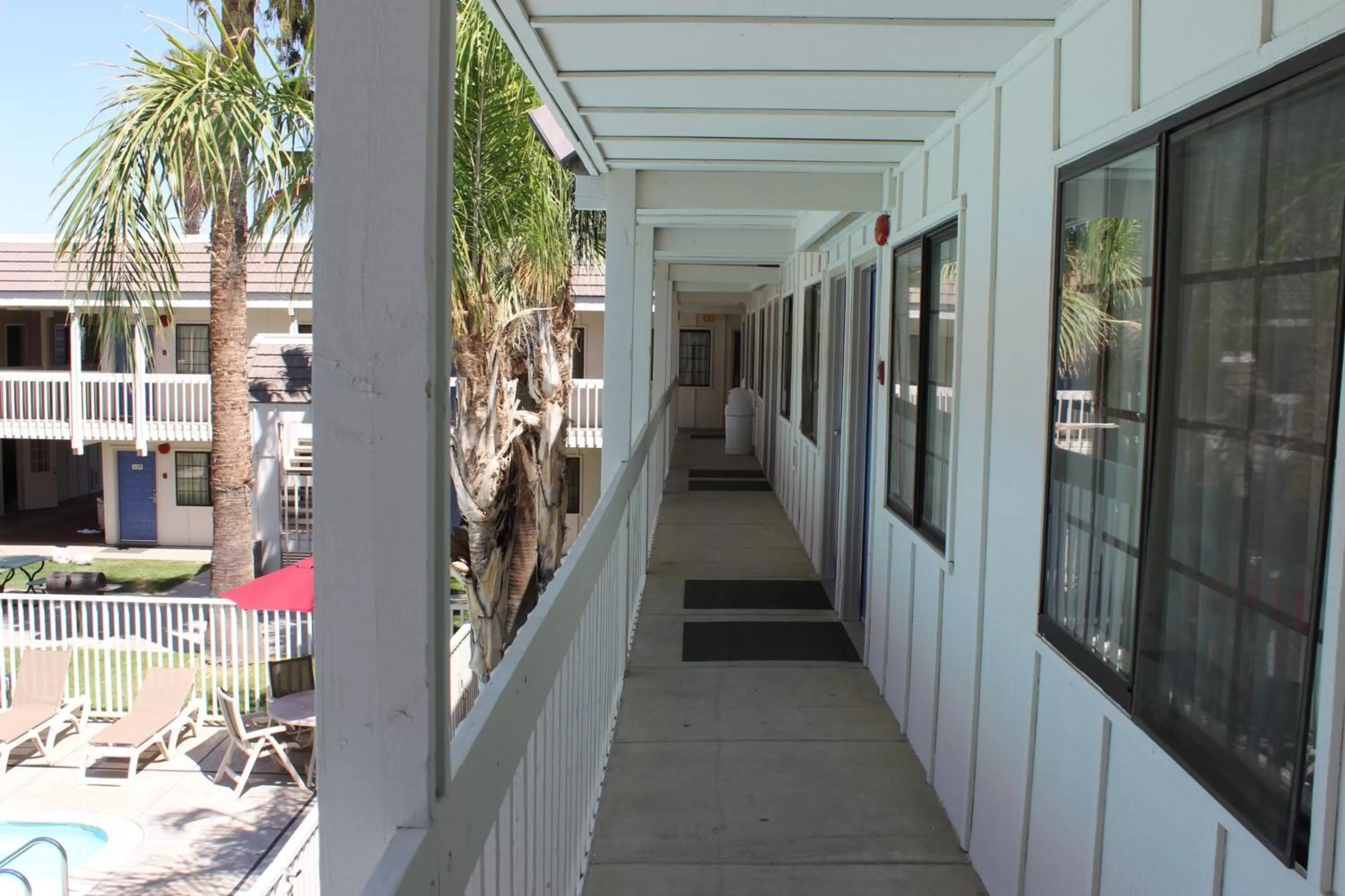 Property building in Motel 6-Coalinga, CA - East
