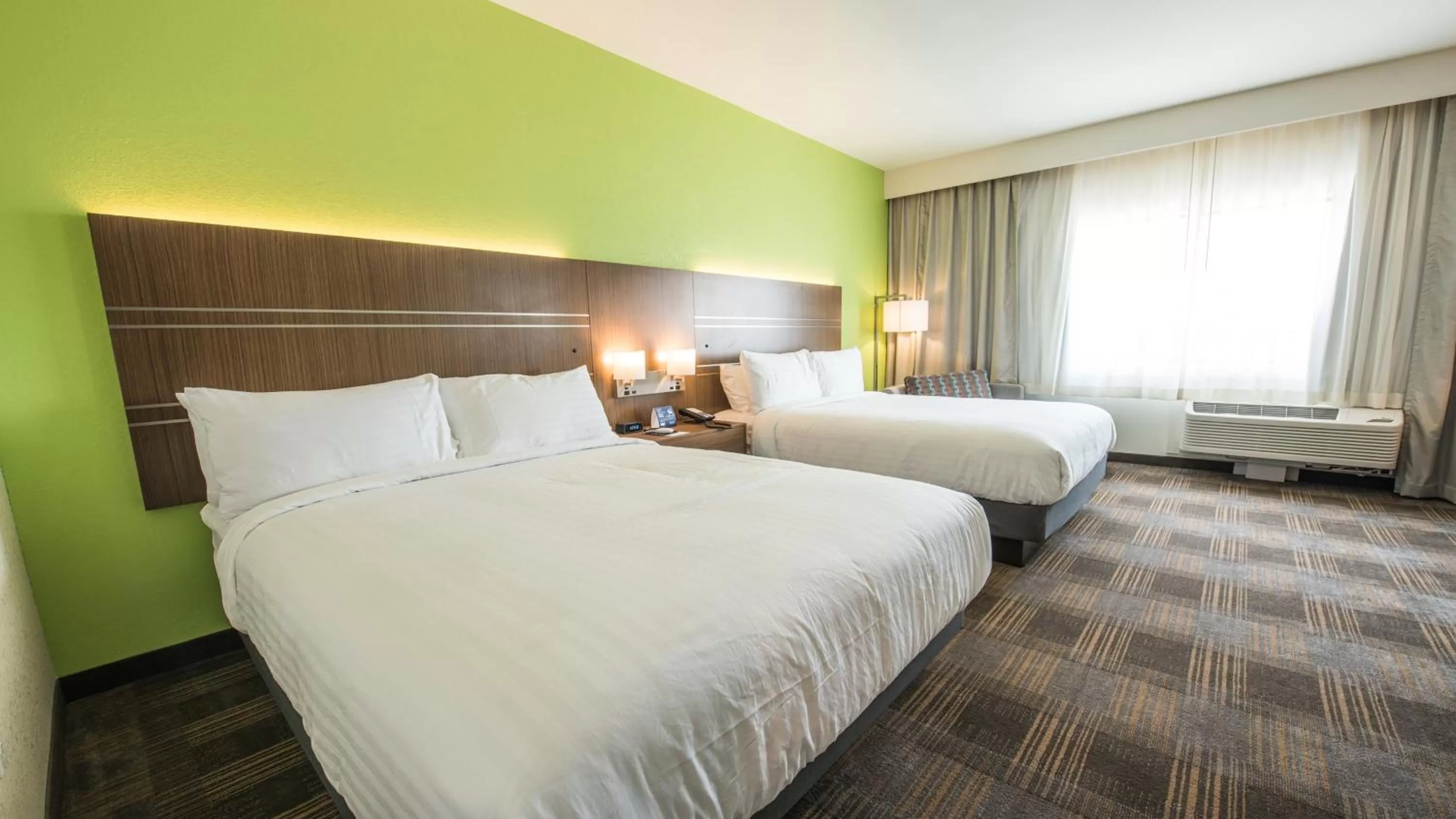 Photo of the whole room, Bed in Holiday Inn Express & Suites - Dripping Springs - Austin Area by IHG