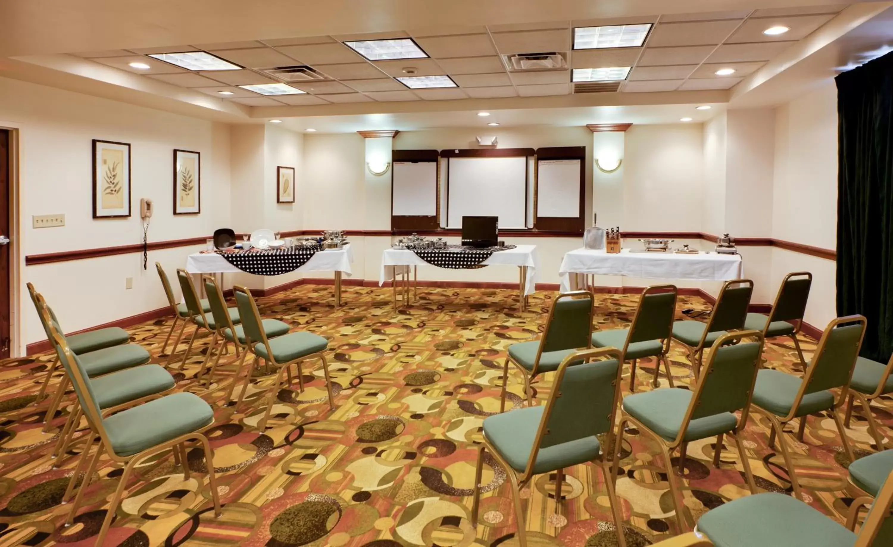 Business facilities in Hawthorn Suites Midwest City