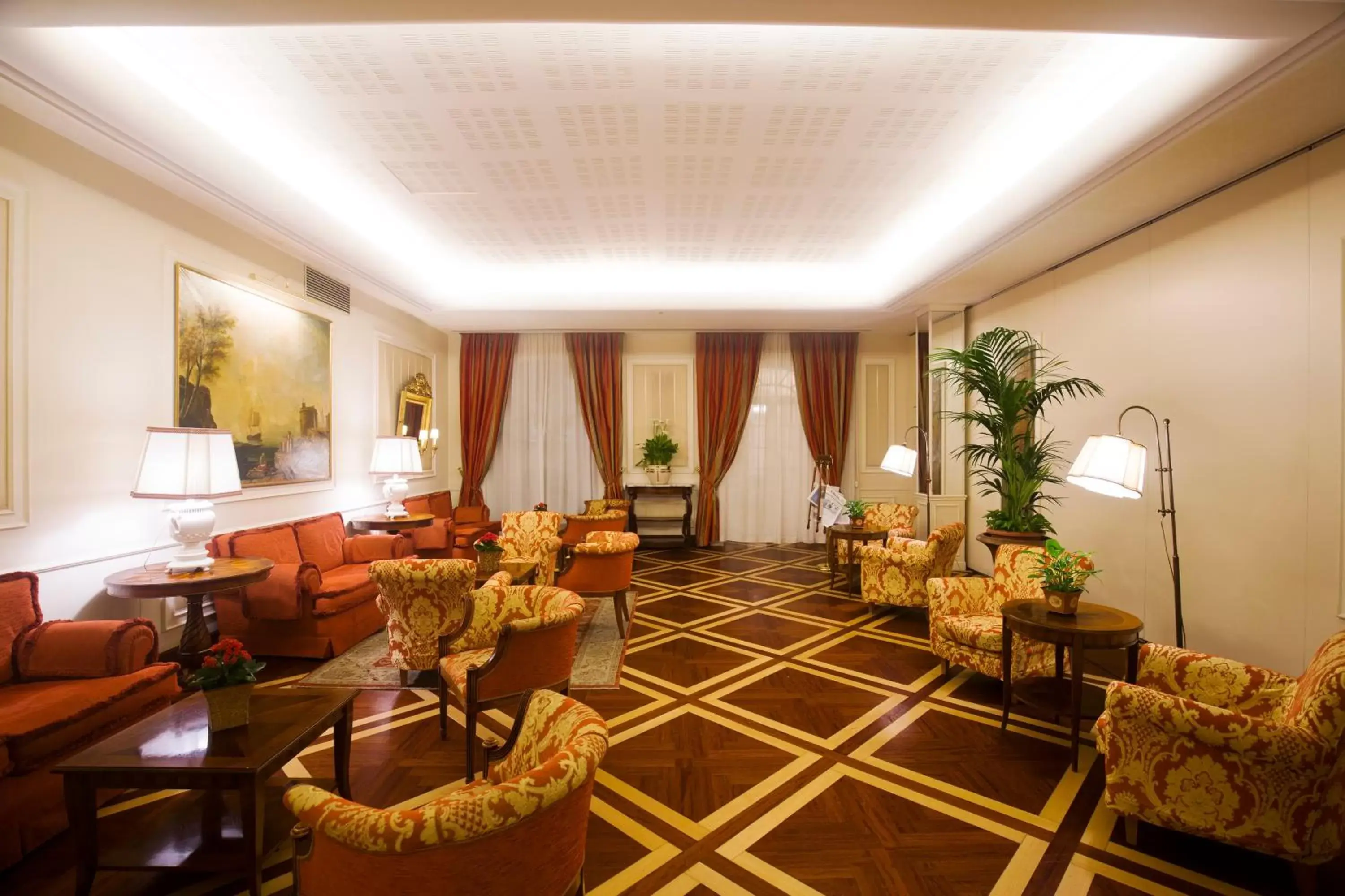 Communal lounge/ TV room, Seating Area in Palazzo Alabardieri