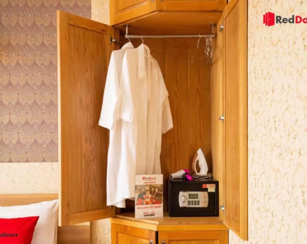 Tra My Hotel Ly Chinh Thang