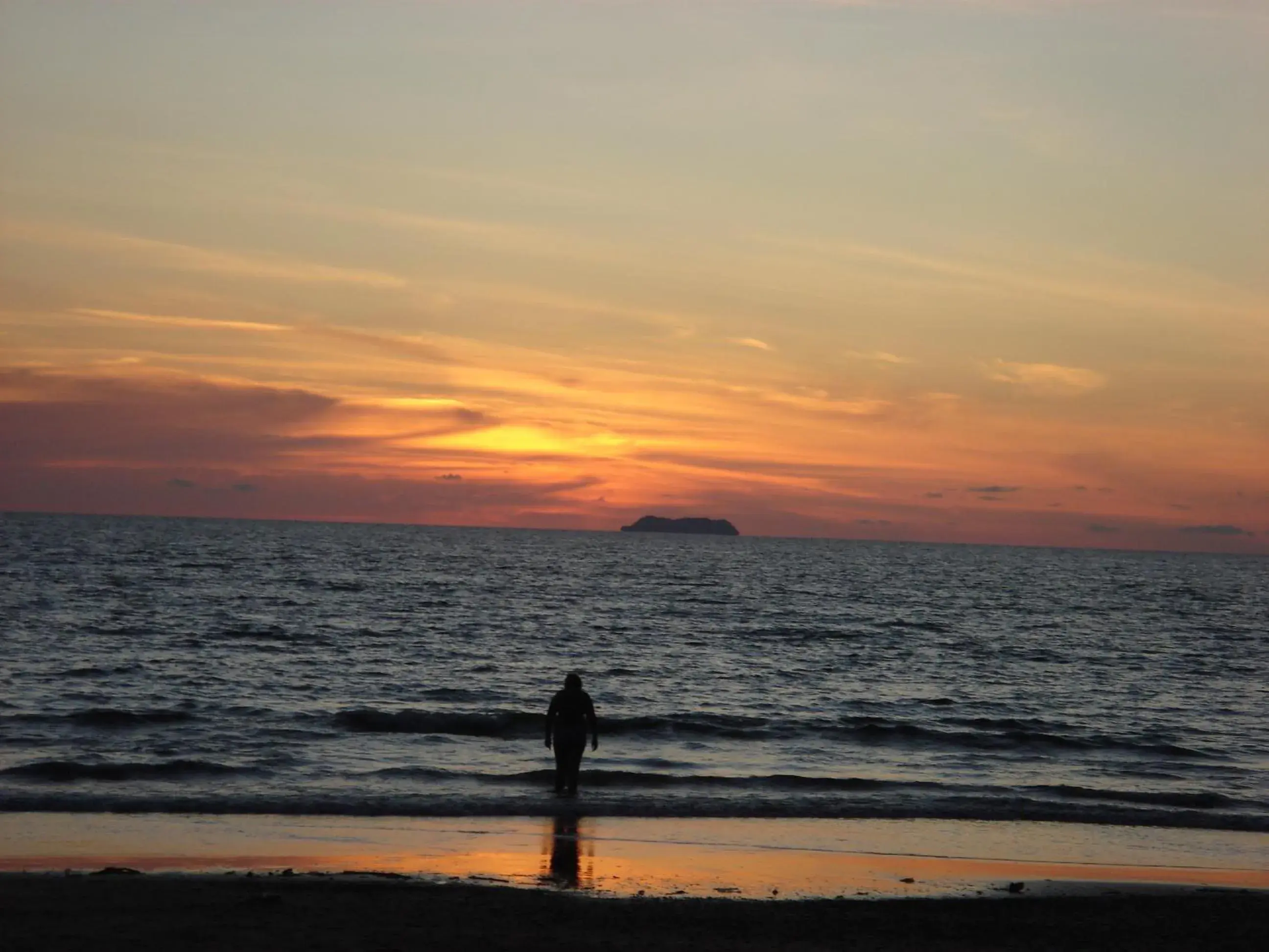 Beach, Sunrise/Sunset in Lanta Island Resort - SHA Extra Plus