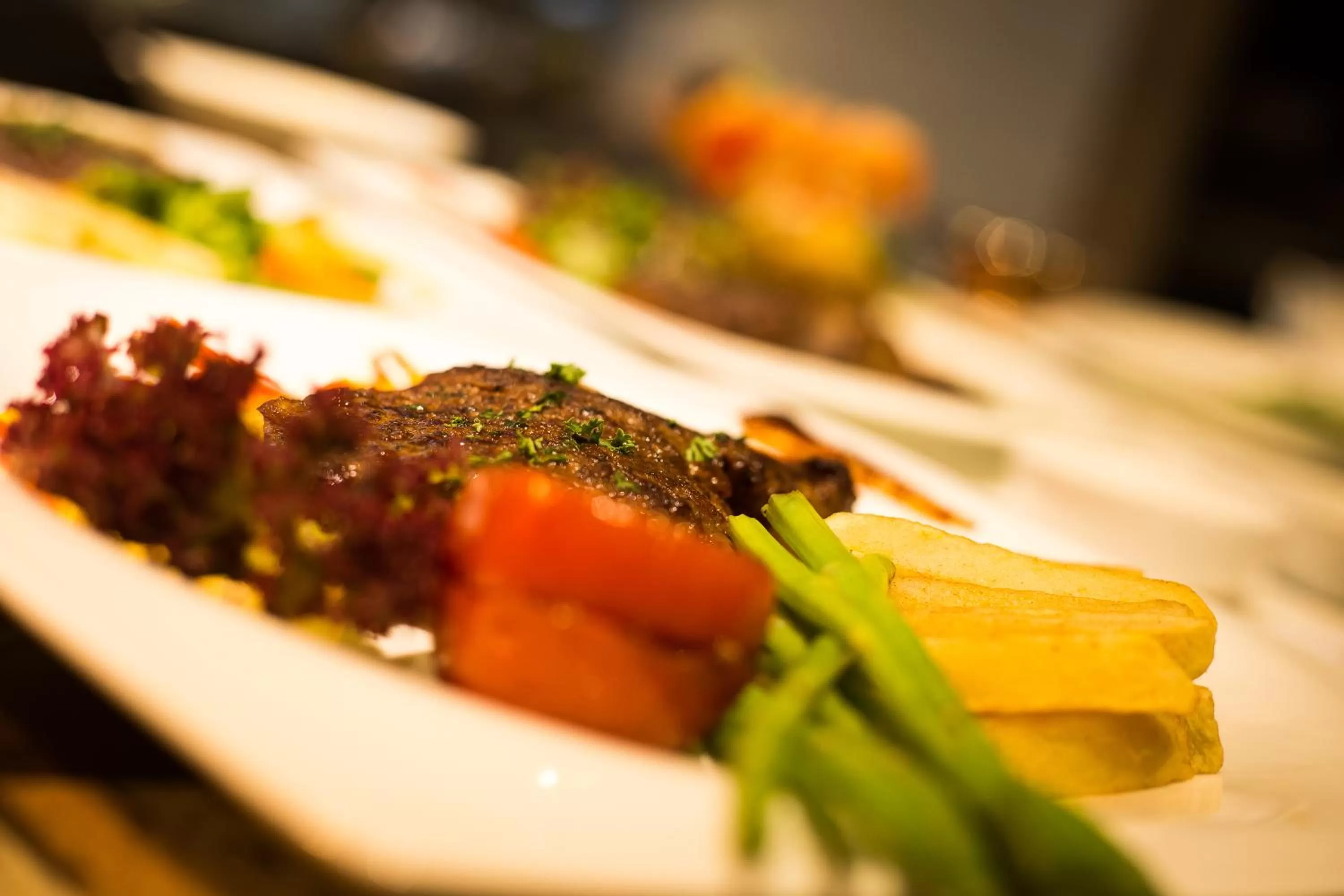 Restaurant/places to eat in Lakeshore Banani