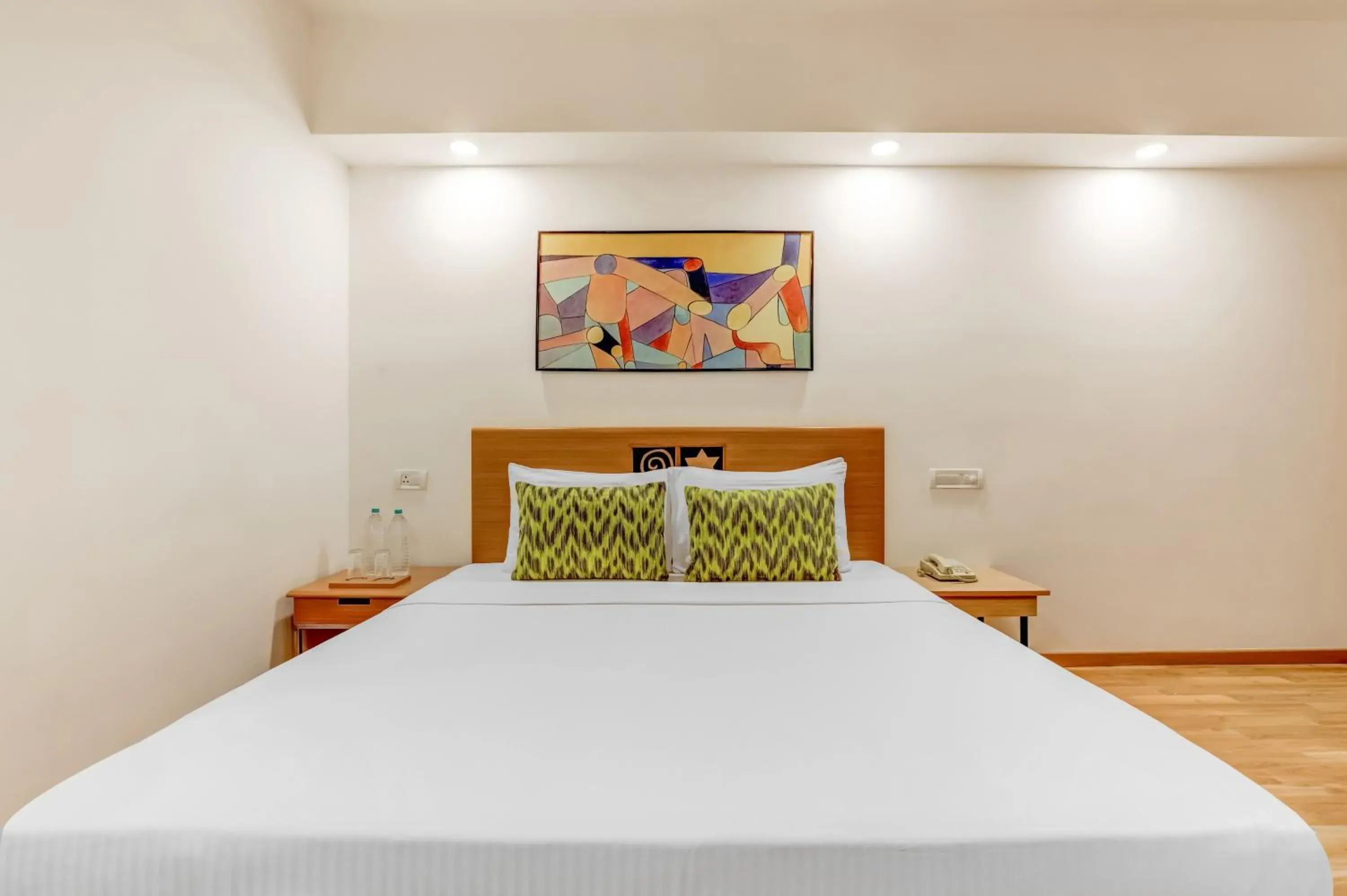 Bedroom, Bed in Lemon Tree Hotel, Ahmedabad