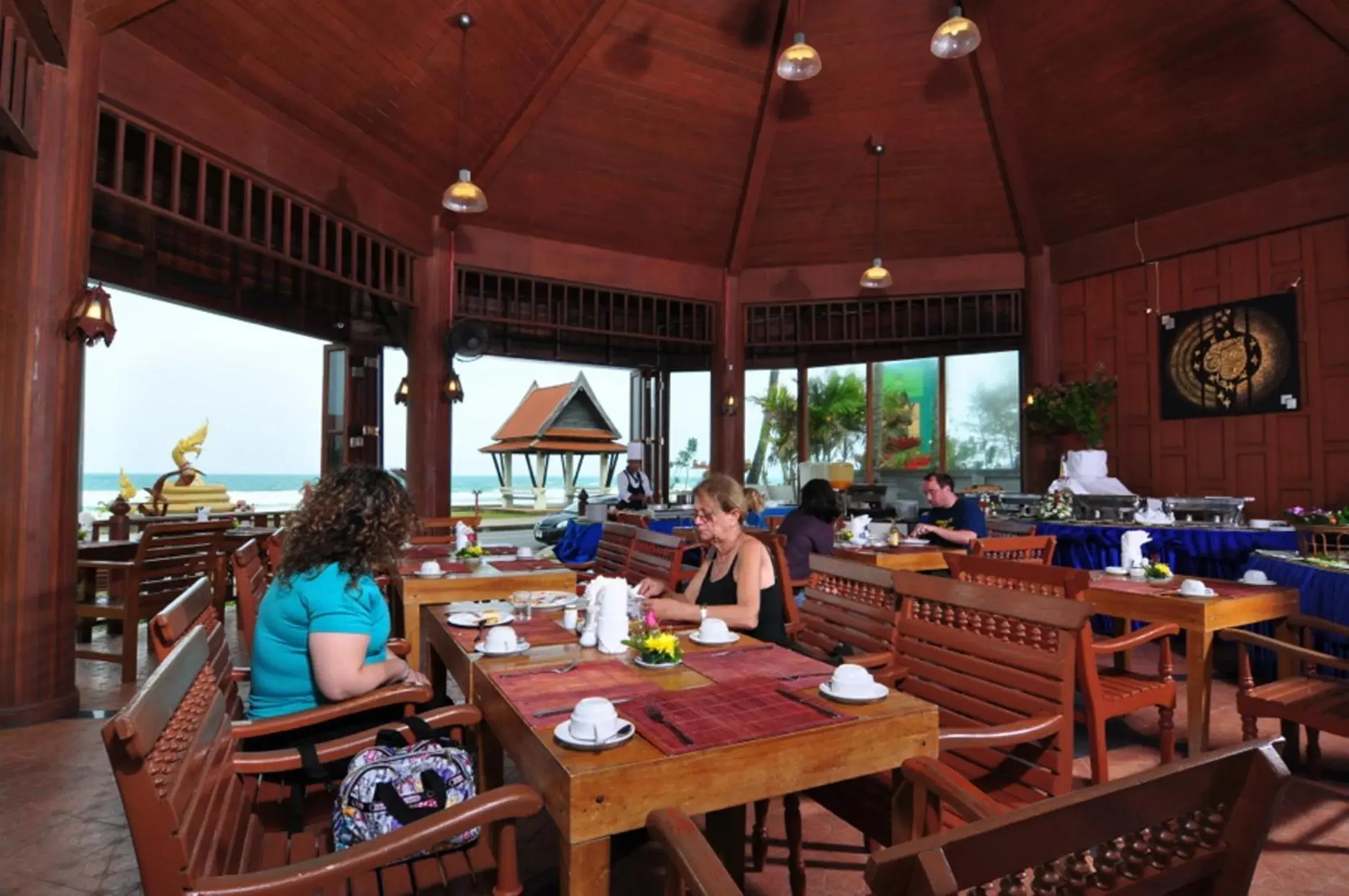 Restaurant/places to eat in Baan Karonburi Resort Restaurant/places to eat in Baan Karonburi Resort
