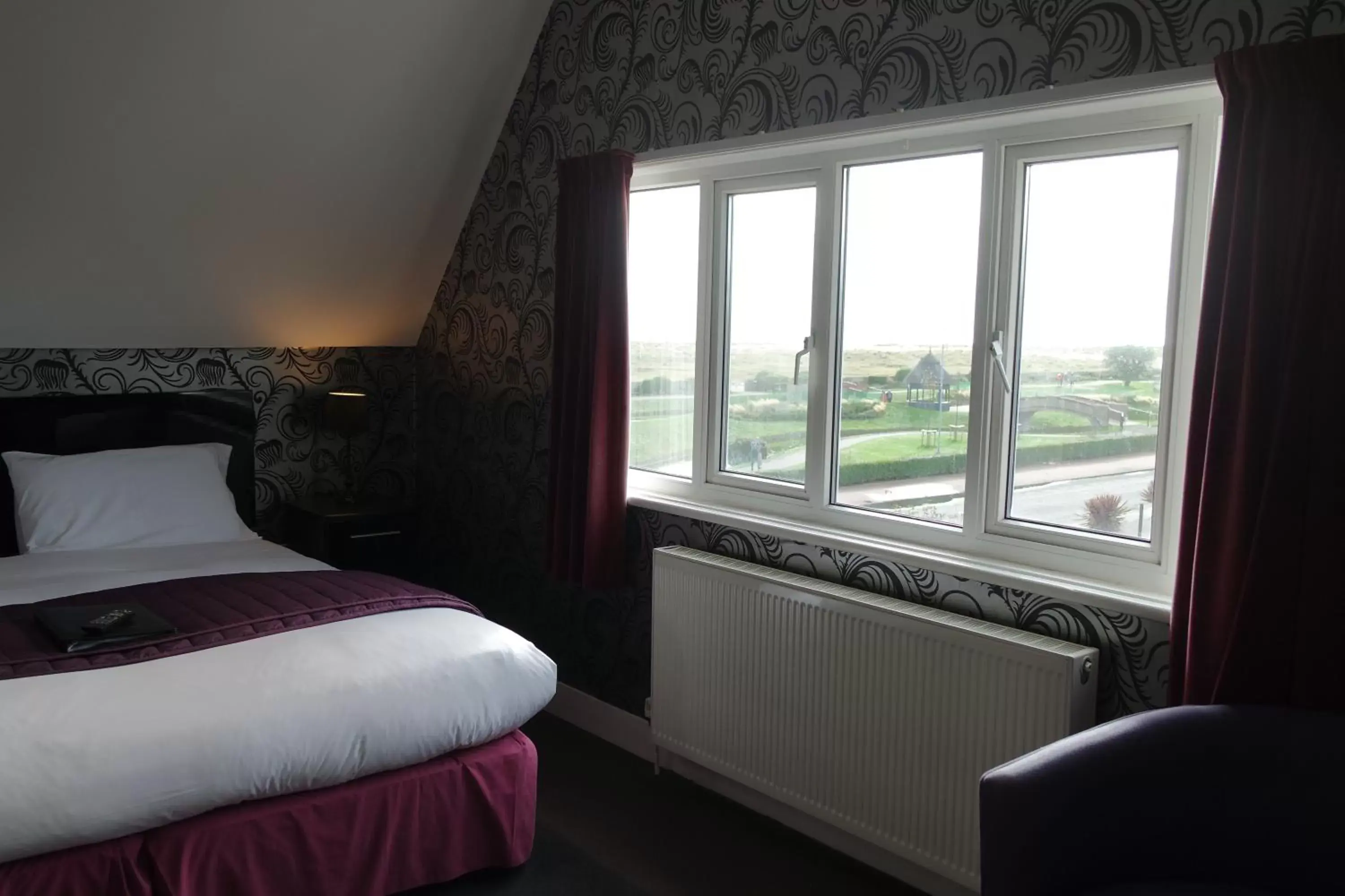 View (from property/room), Bed in Gable End Hotel