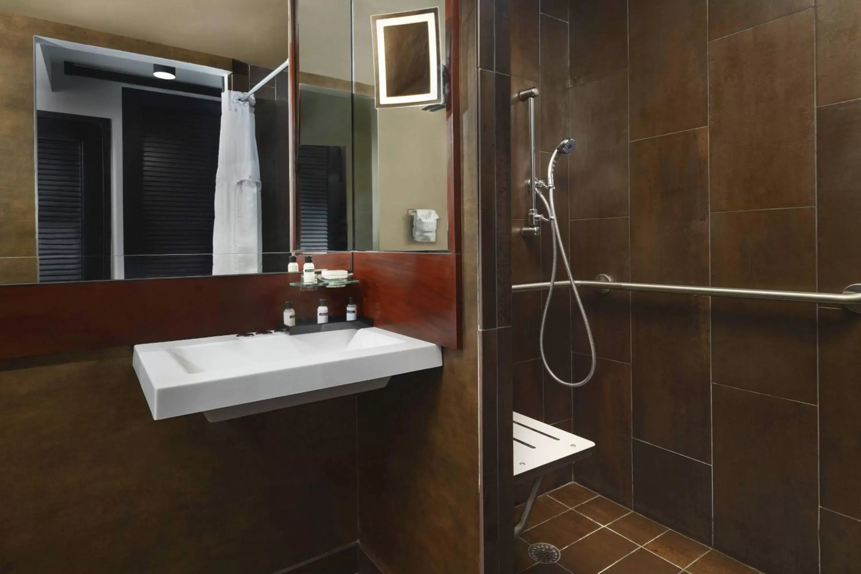 Bathroom in Tideline Ocean Resort & Spa