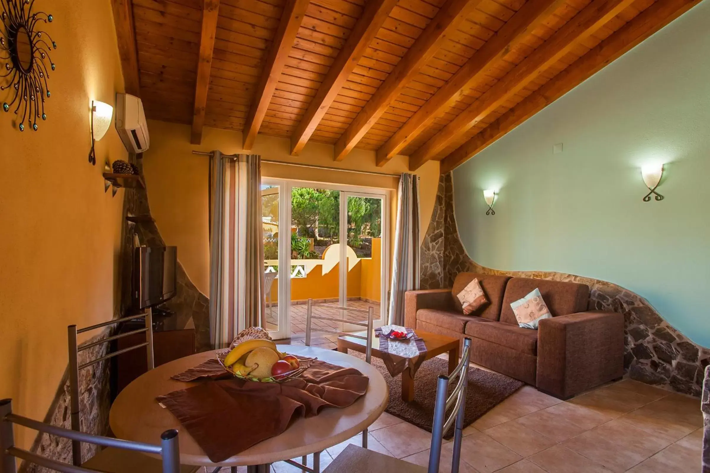 Living room, Seating Area in Montinho De Ouro