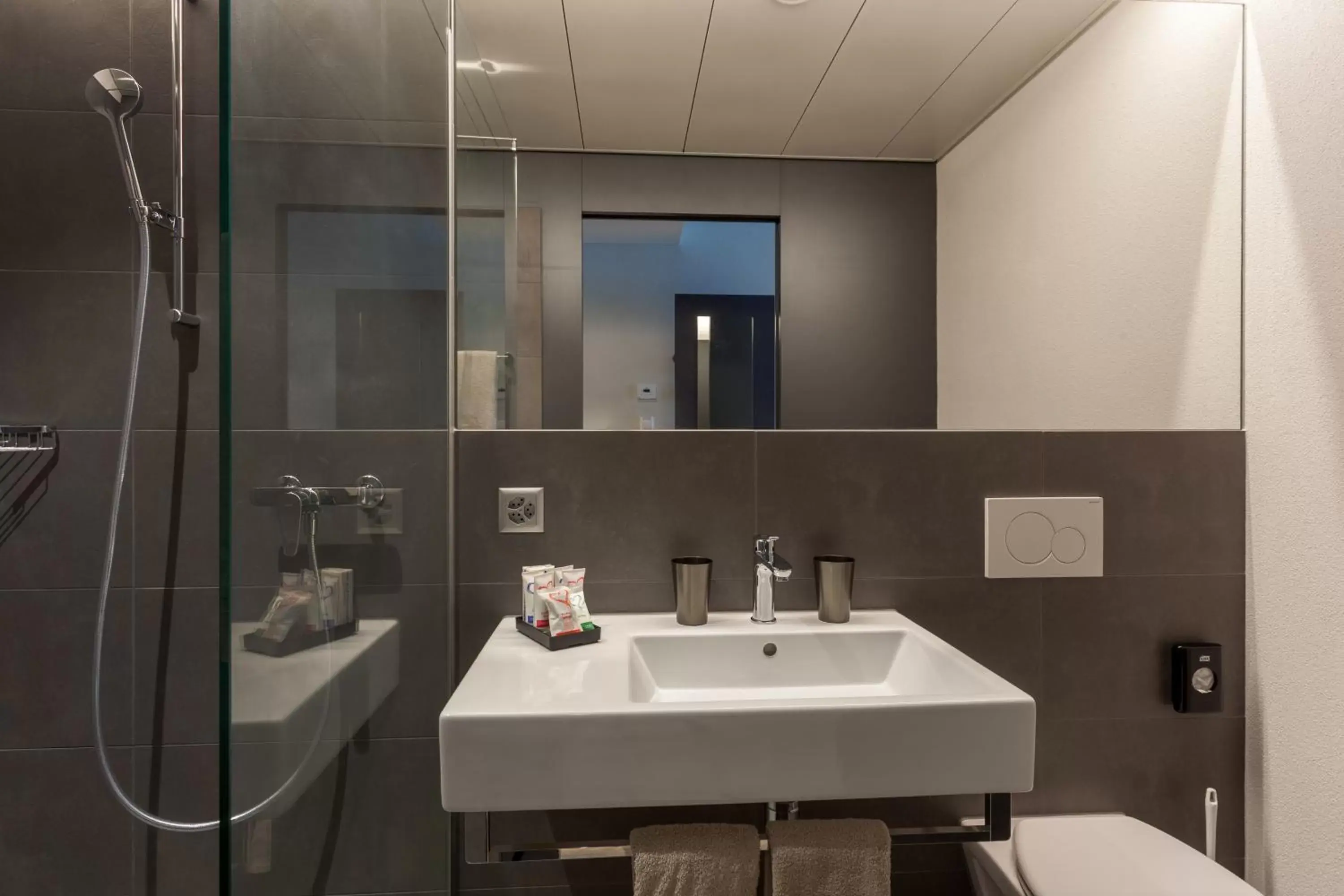 Bathroom in Centurion Swiss Quality Towerhotel