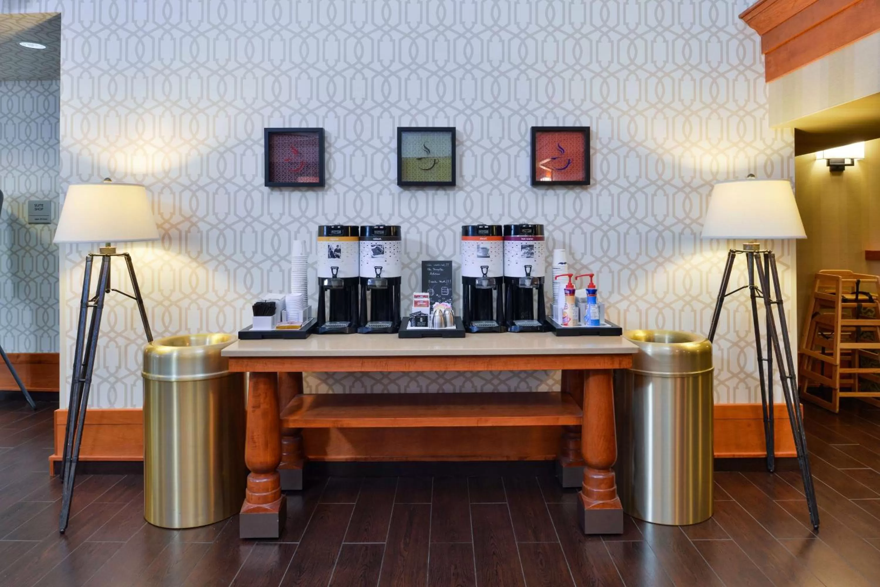 Restaurant/places to eat in Hampton Inn & Suites by Hilton Calgary University NW