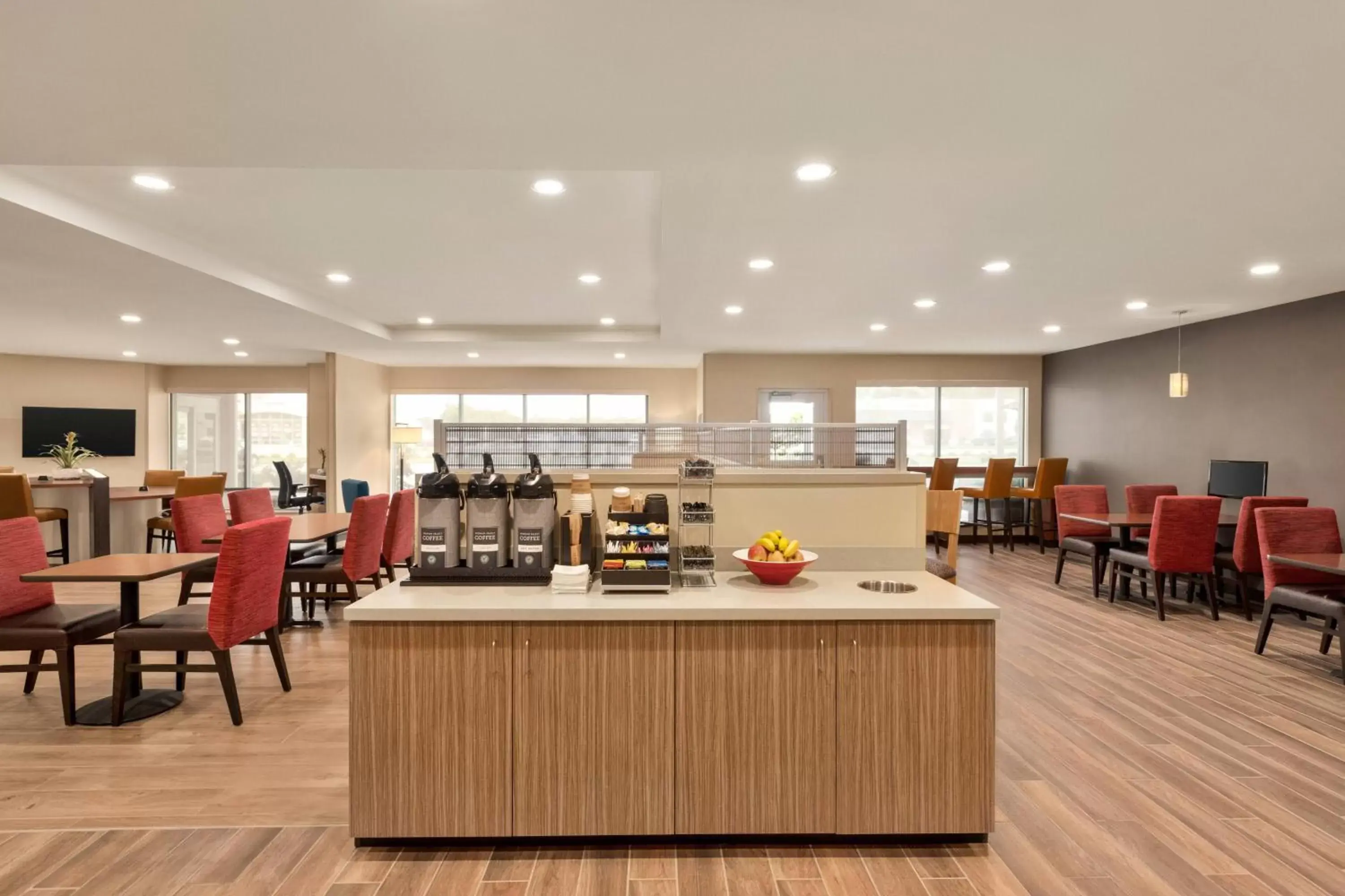 Breakfast, Restaurant/Places to Eat in TownePlace Suites by Marriott Cedar Rapids Marion
