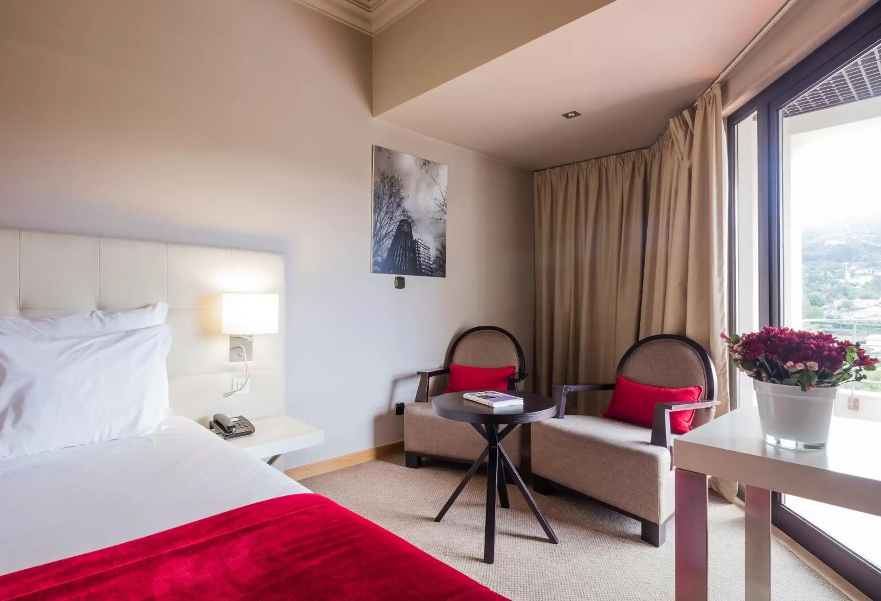 Bedroom, Seating Area in Cidnay Santo Tirso - Charming Hotel & Executive Center
