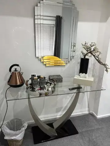 Double Room - Ground Floor in The Kenley Hotel Double Room - Ground Floor in The Kenley Hotel