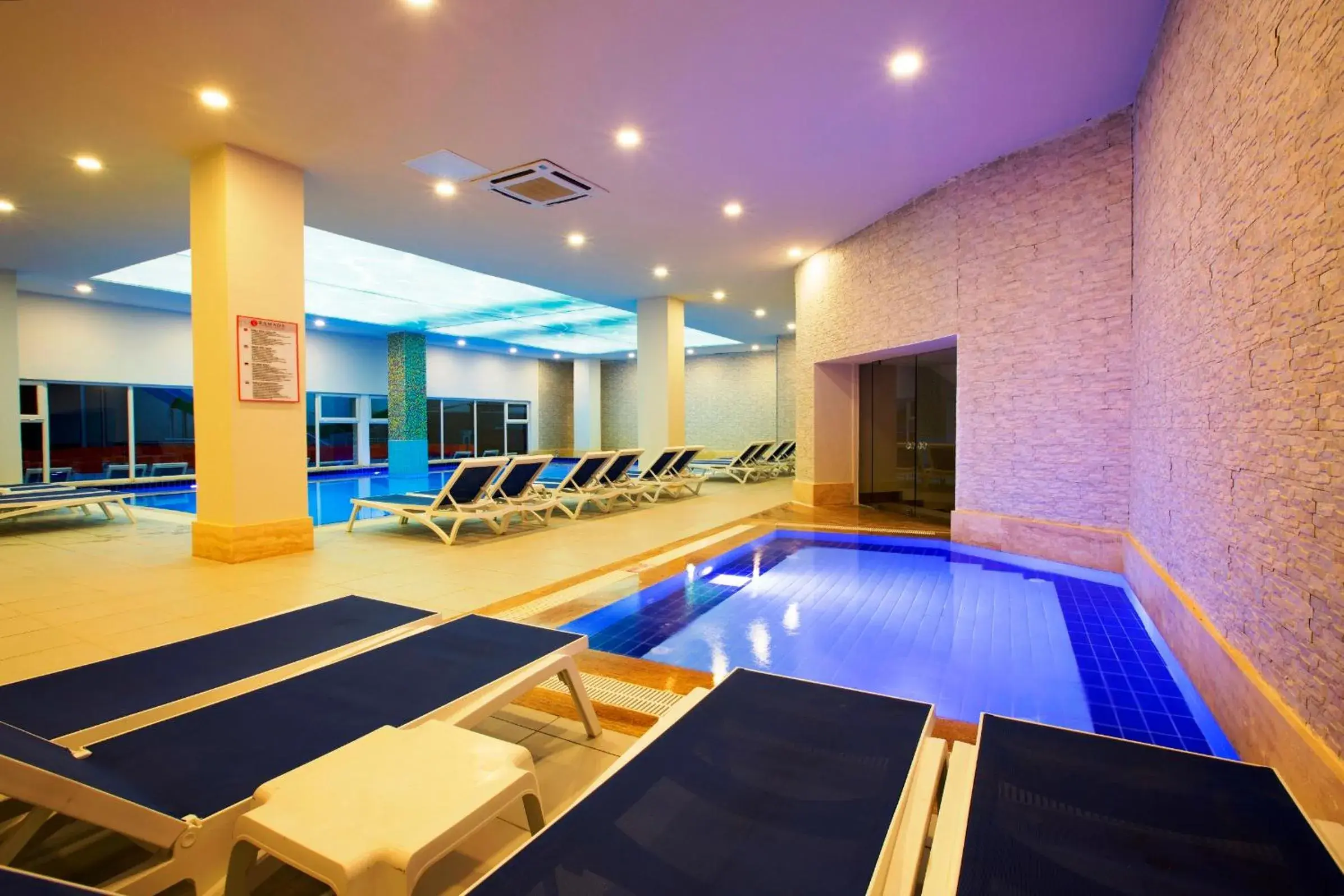 Swimming Pool in Ramada Resort Side