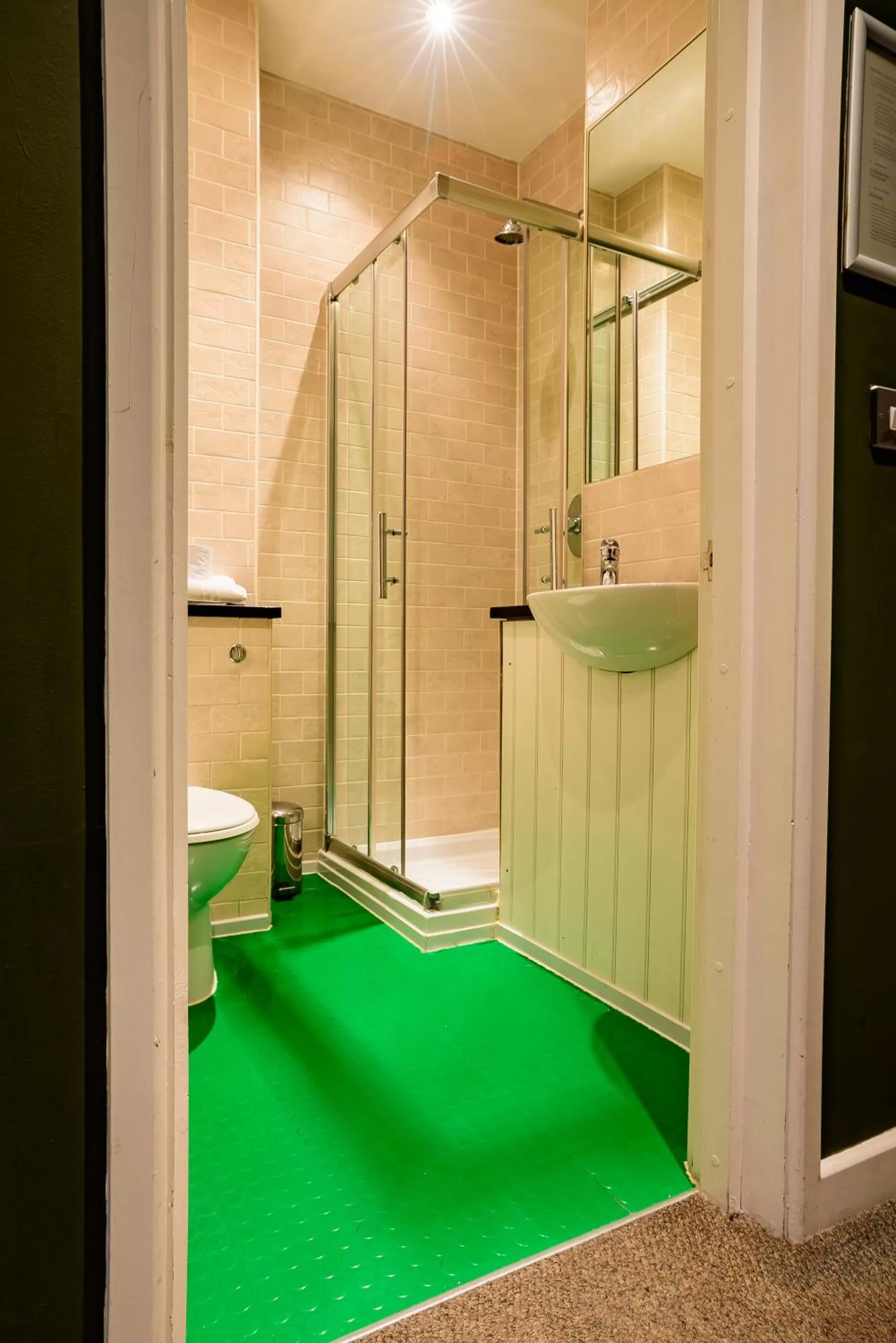 Bathroom in Old Ship Inn Hackney