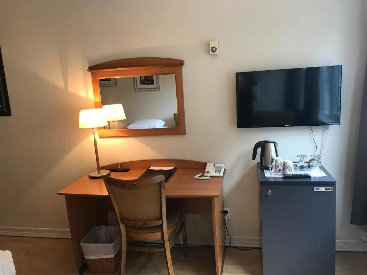 TV and multimedia in Øren Hotel