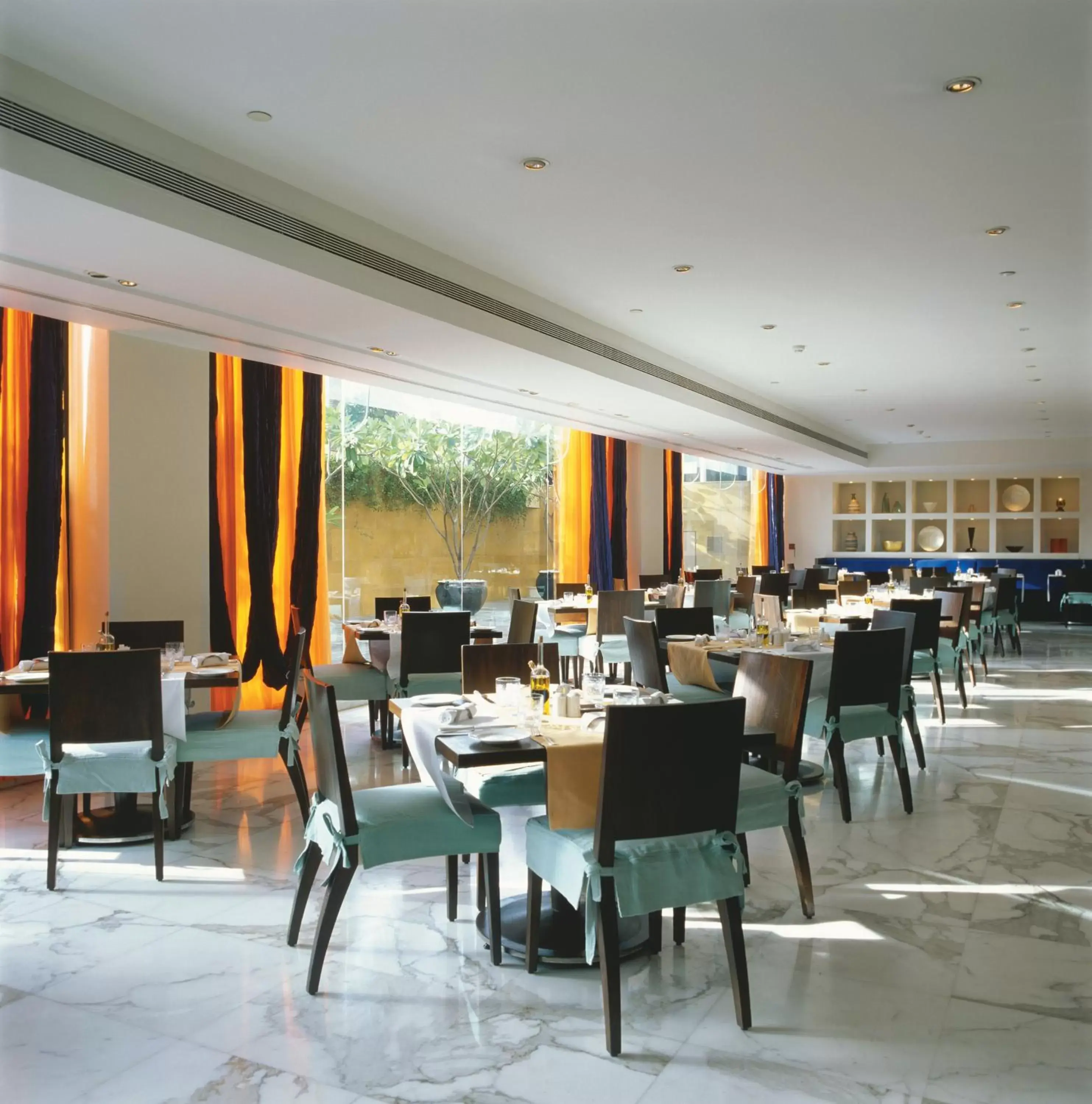 Restaurant/Places to Eat in Trident Nariman Point