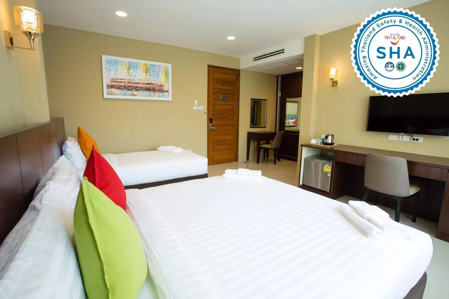 Bedroom, Bed in S Bangkok Hotel, Navamin