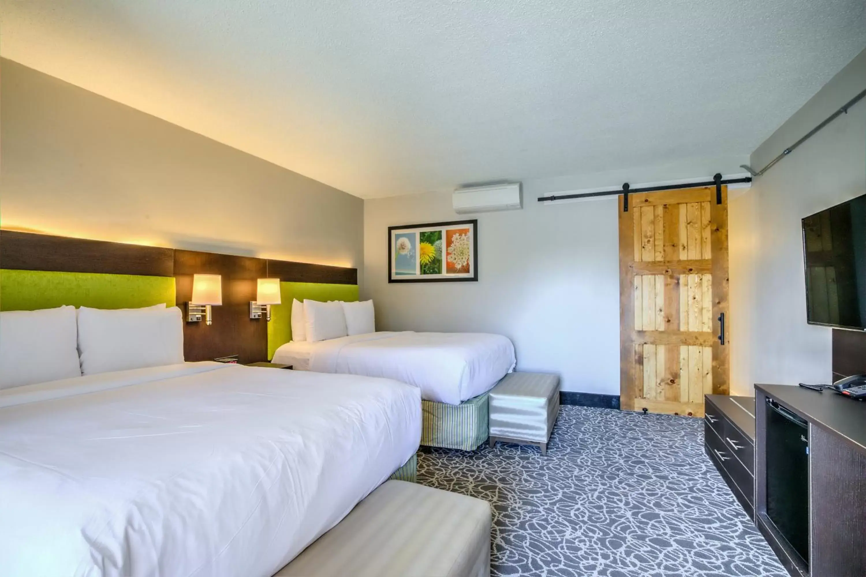 Bed in El Sendero Inn, Ascend Hotel Collection