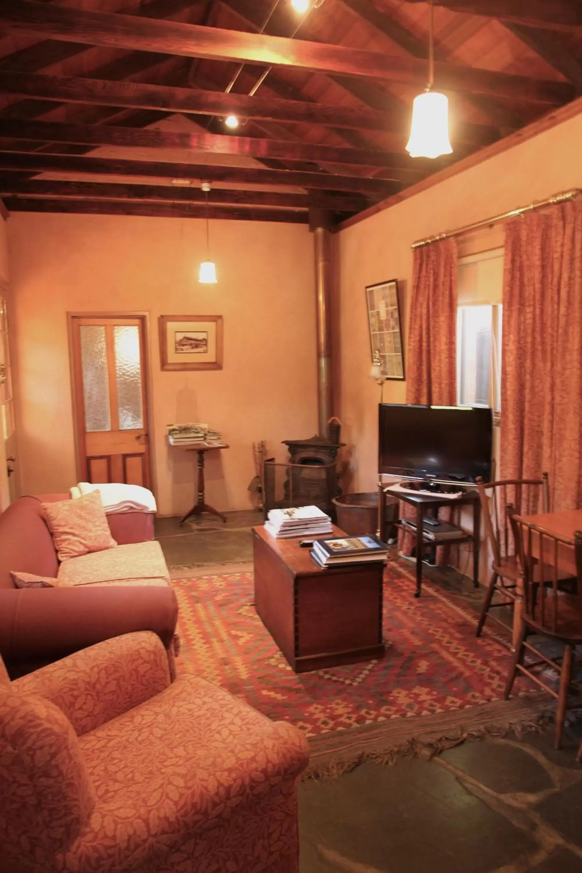 Living room, Seating Area in Buxton Manor