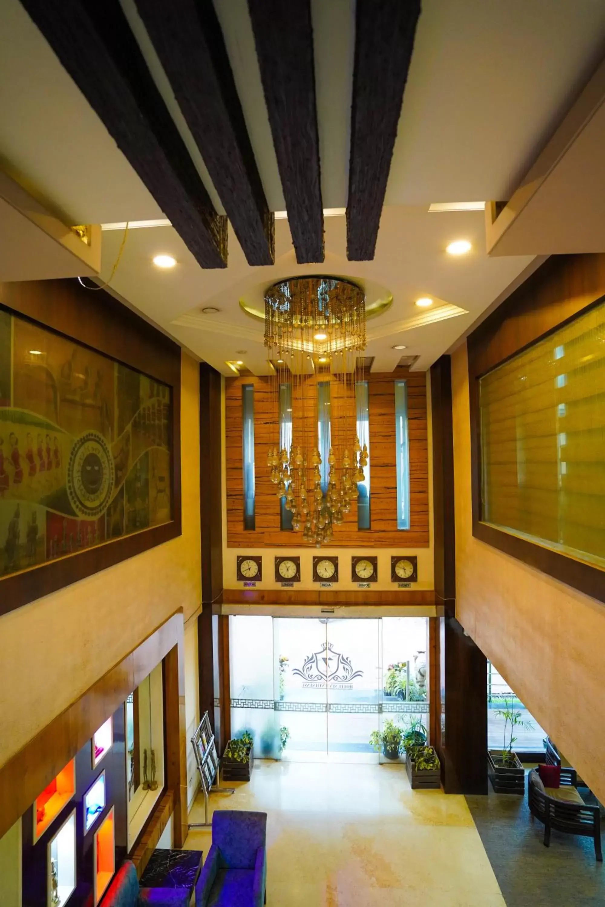 Property building in Hotel Floret Inn Property building in Hotel Floret Inn