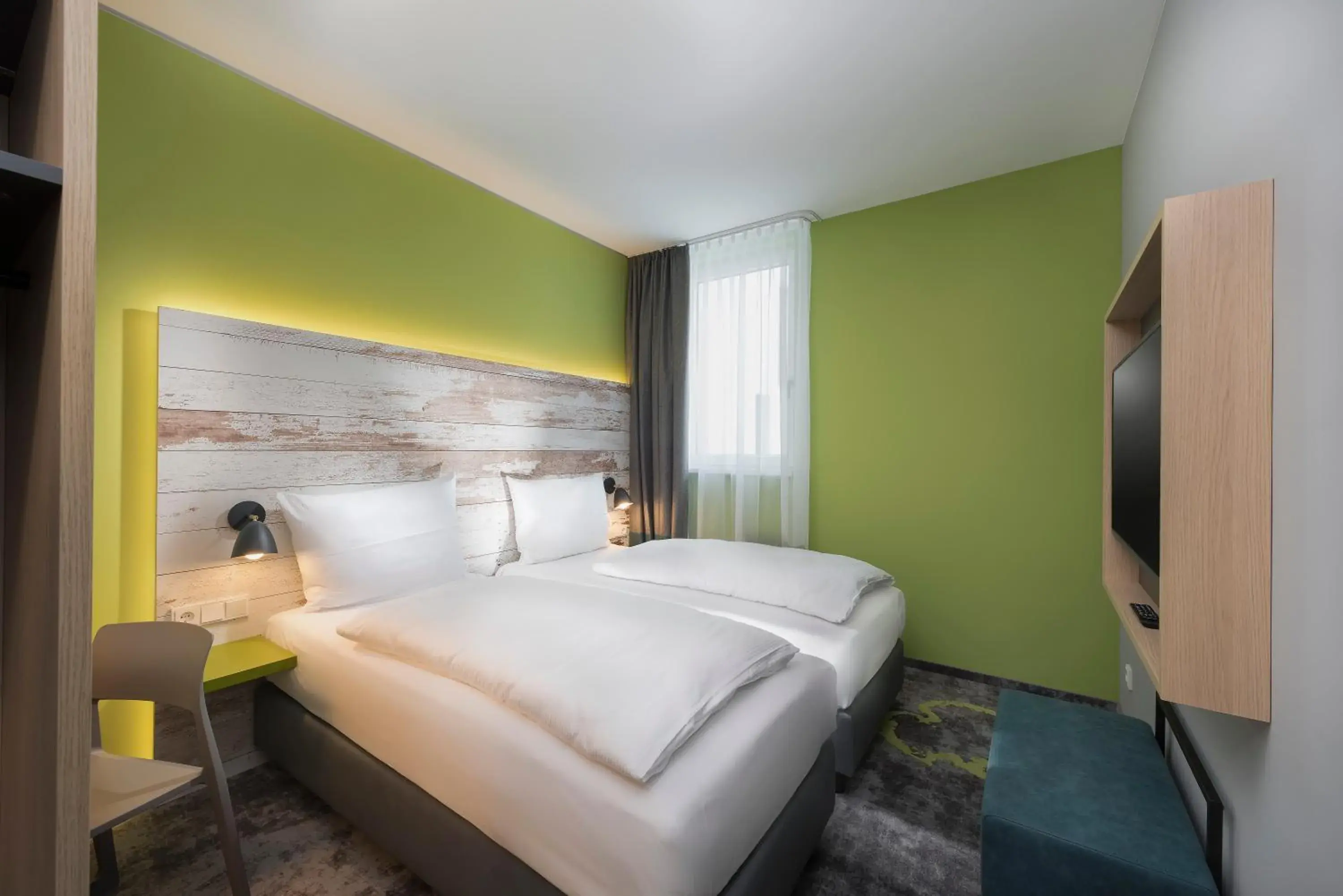 Photo of the whole room, Bed in ibis Styles Stuttgart Vaihingen Photo of the whole room, Bed in ibis Styles Stuttgart Vaihingen