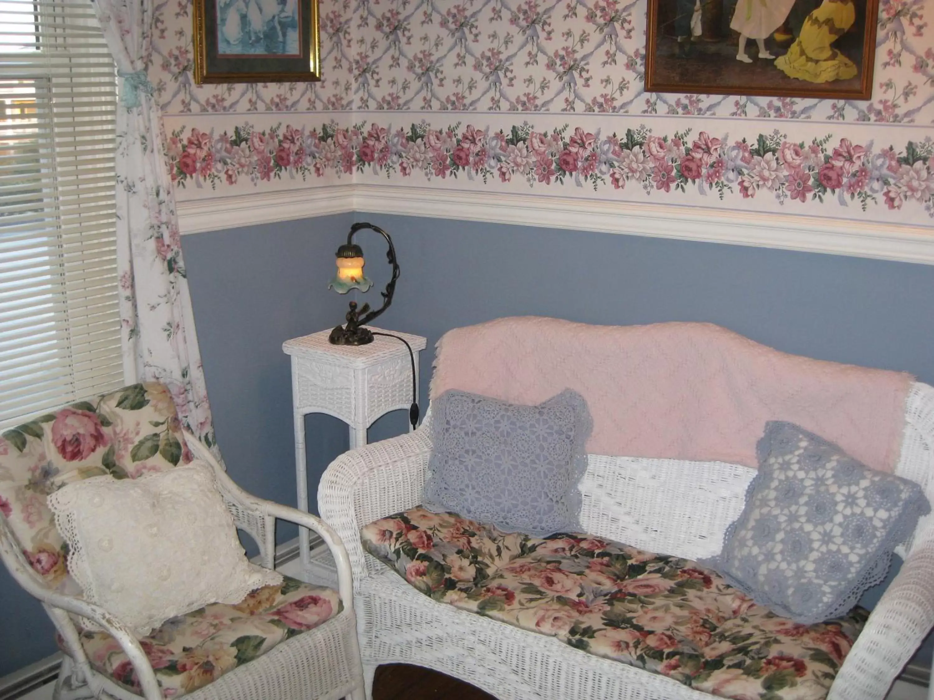 Seating area in Angel of the Sea Bed and Breakfast