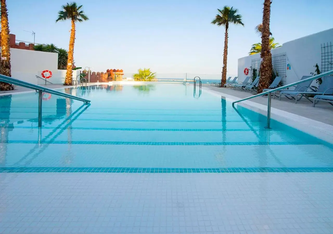 Pool view, Swimming Pool in Hotel Benalmadena Beach