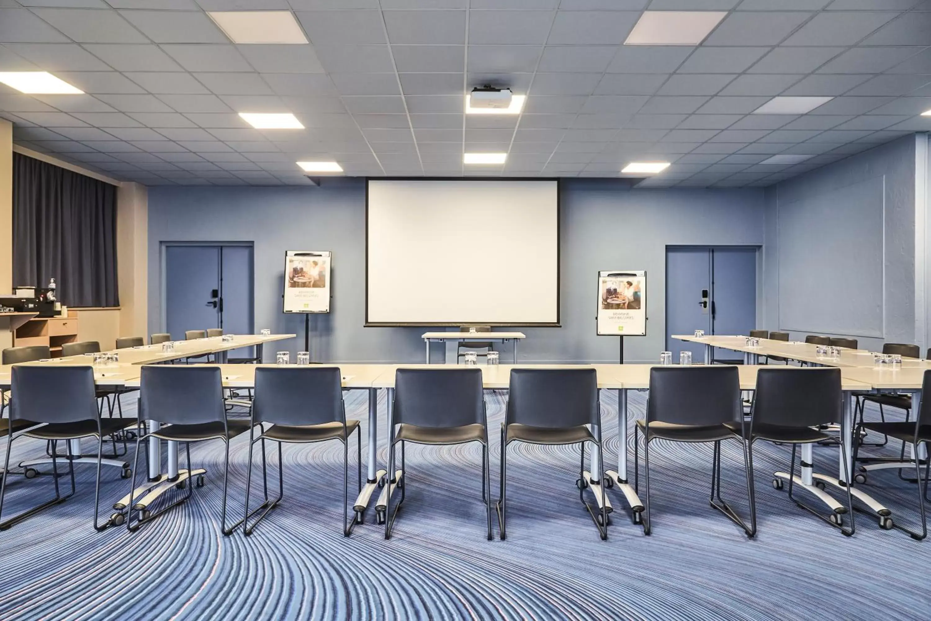 Business facilities in ibis Styles Toulon Centre Port