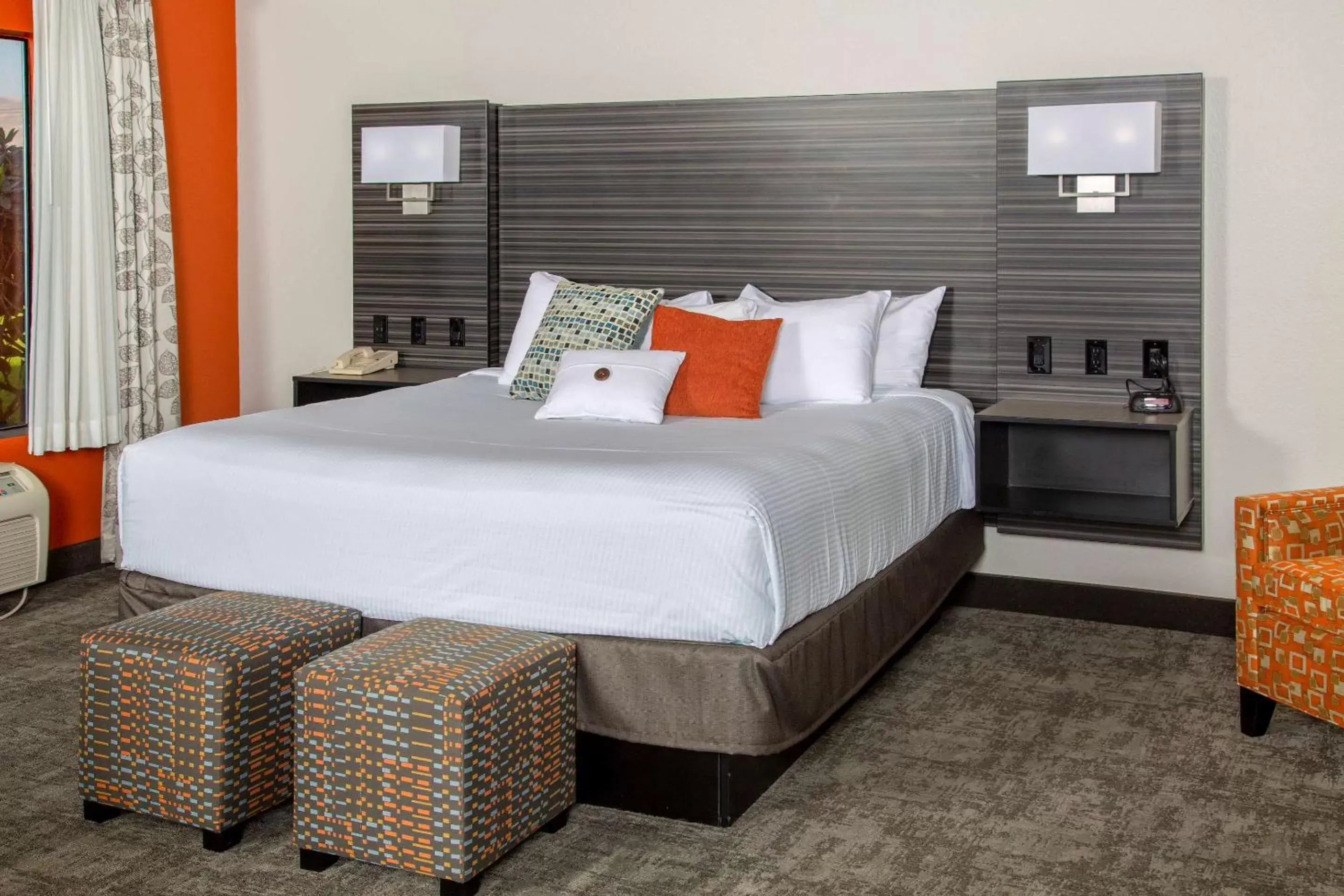 Bedroom, Bed in Hells Canyon Grand Hotel, an Ascend Hotel Collection Member