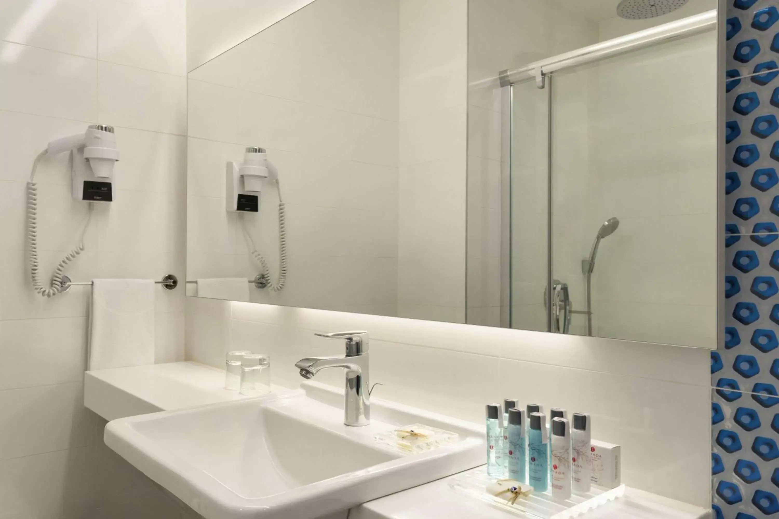 Bathroom in Ramada Hotel & Suites by Wyndham Izmir Kemalpasa