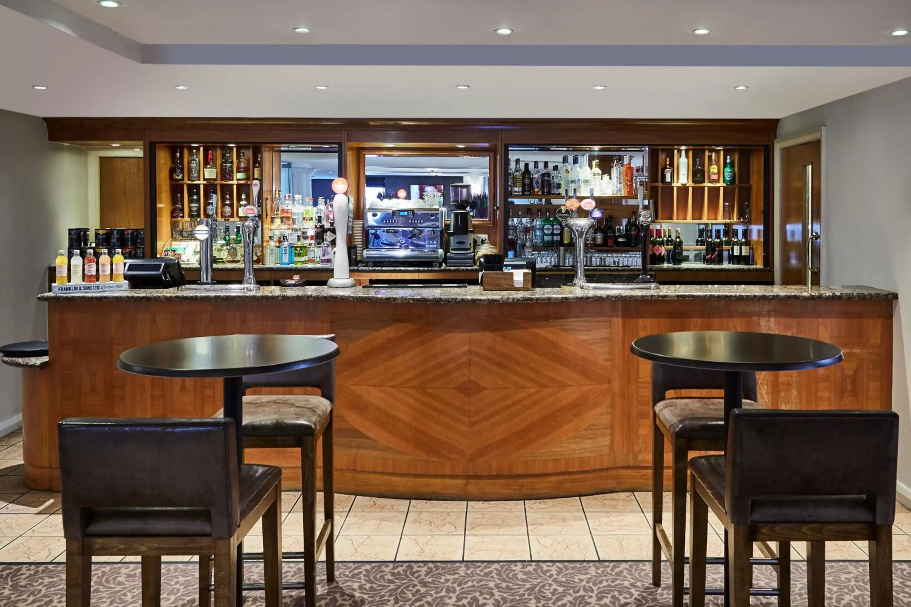 Lounge or bar, Lounge/Bar in Mercure Sheffield Kenwood Hall & Spa