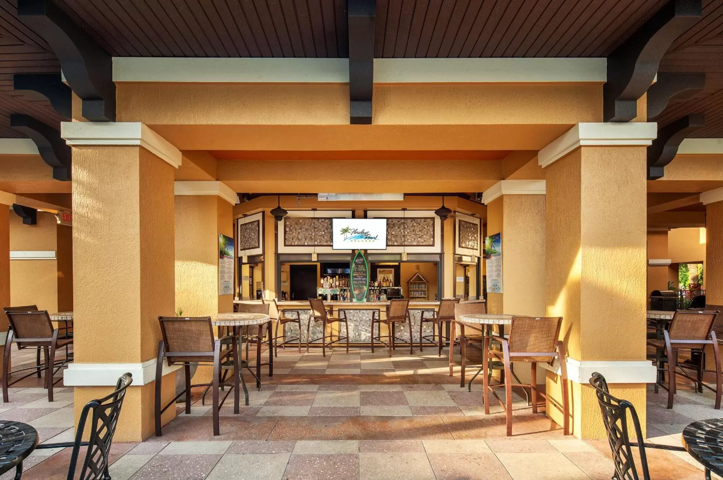 Patio, Restaurant/Places to Eat in Floridays Orlando Two & Three Bed Rooms Condo Resort