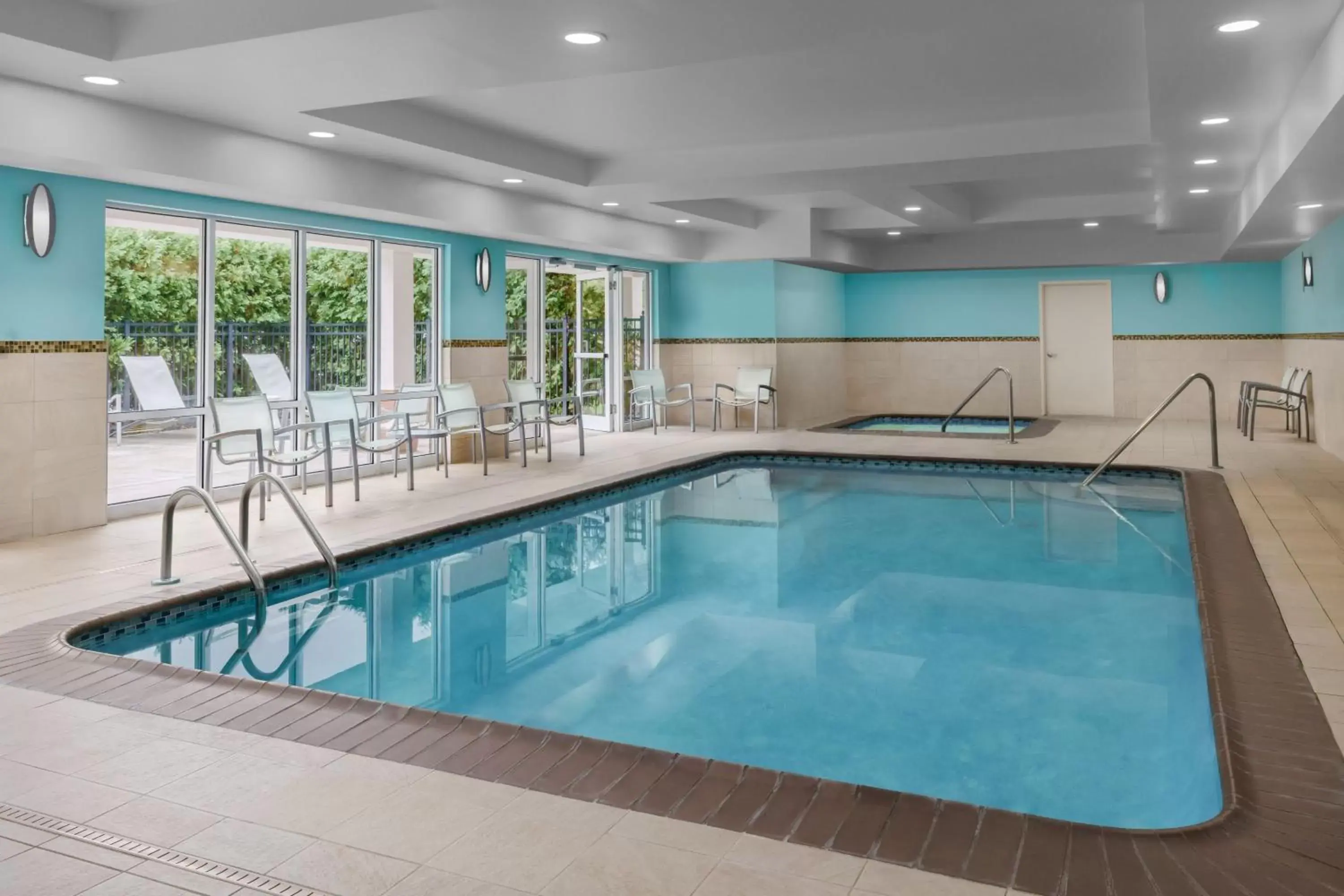Swimming Pool in SpringHill Suites Providence West Warwick