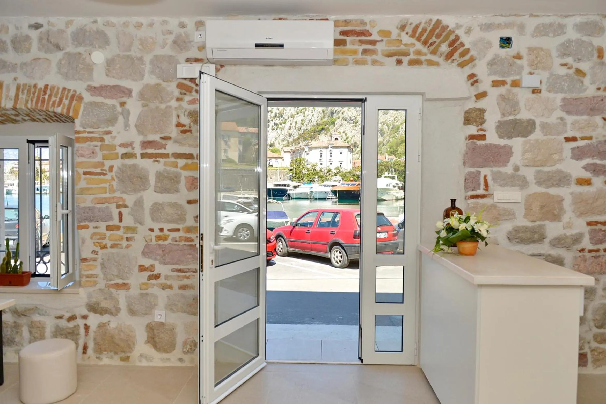 Lobby or reception in Hostel Pupa