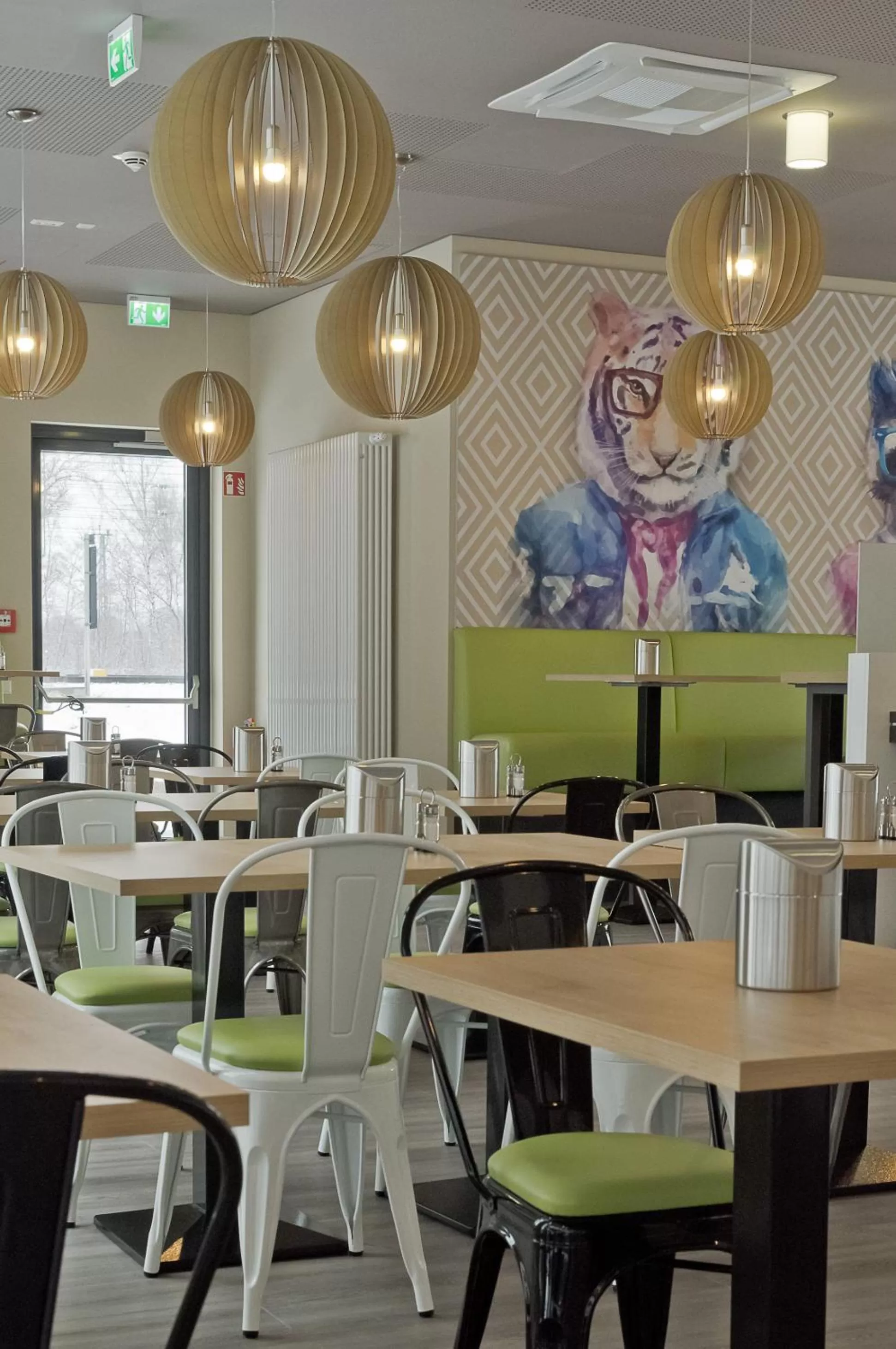 Restaurant/places to eat in Super 8 by Wyndham Munich City West