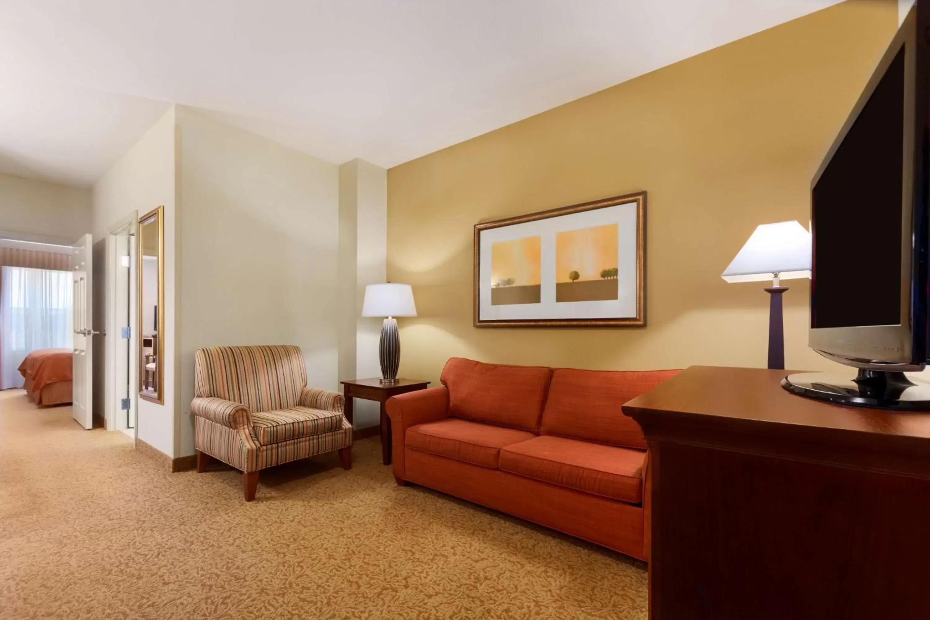 Photo of the whole room, Seating Area in Country Inn & Suites by Radisson, Texarkana, TX