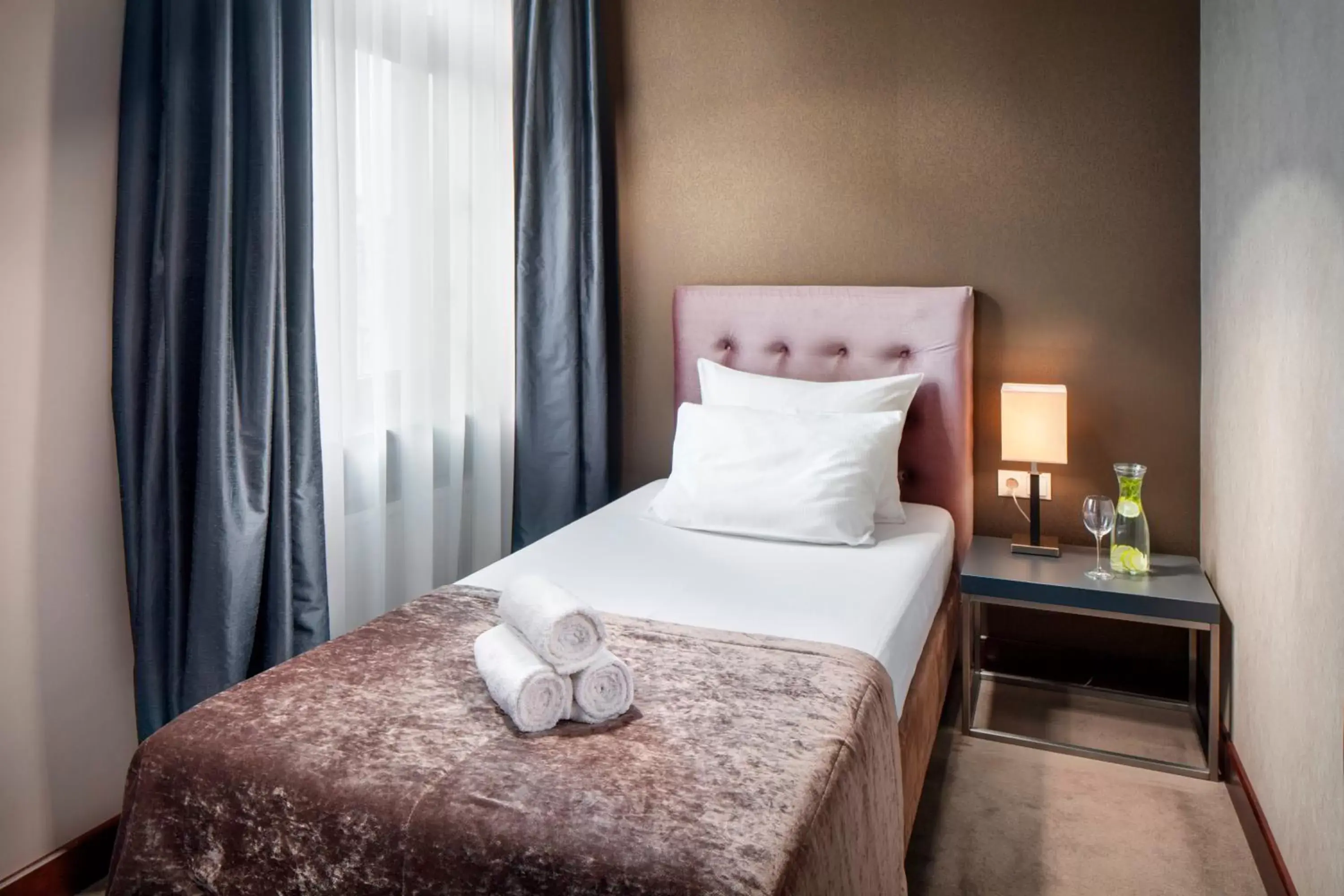 Single Room in Hotel Unicus Krakow Old Town - Destigo Hotels Single Room in Hotel Unicus Krakow Old Town - Destigo Hotels