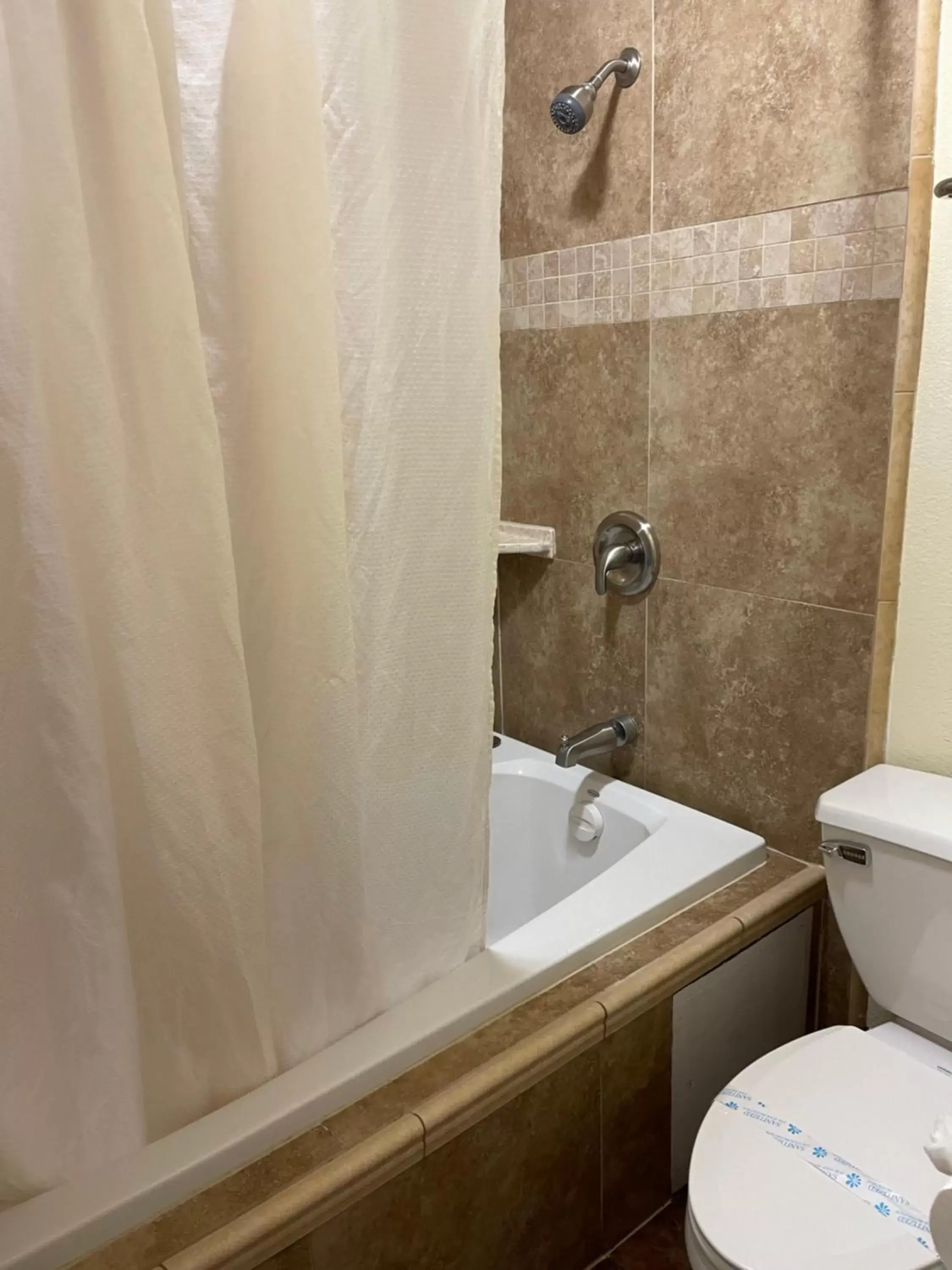Bathroom in Riverside Inn & Suites Santa Cruz