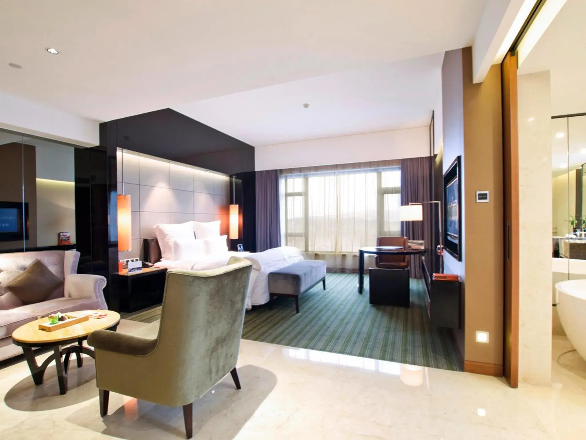 Photo of the whole room in Pullman Dongguan Changan