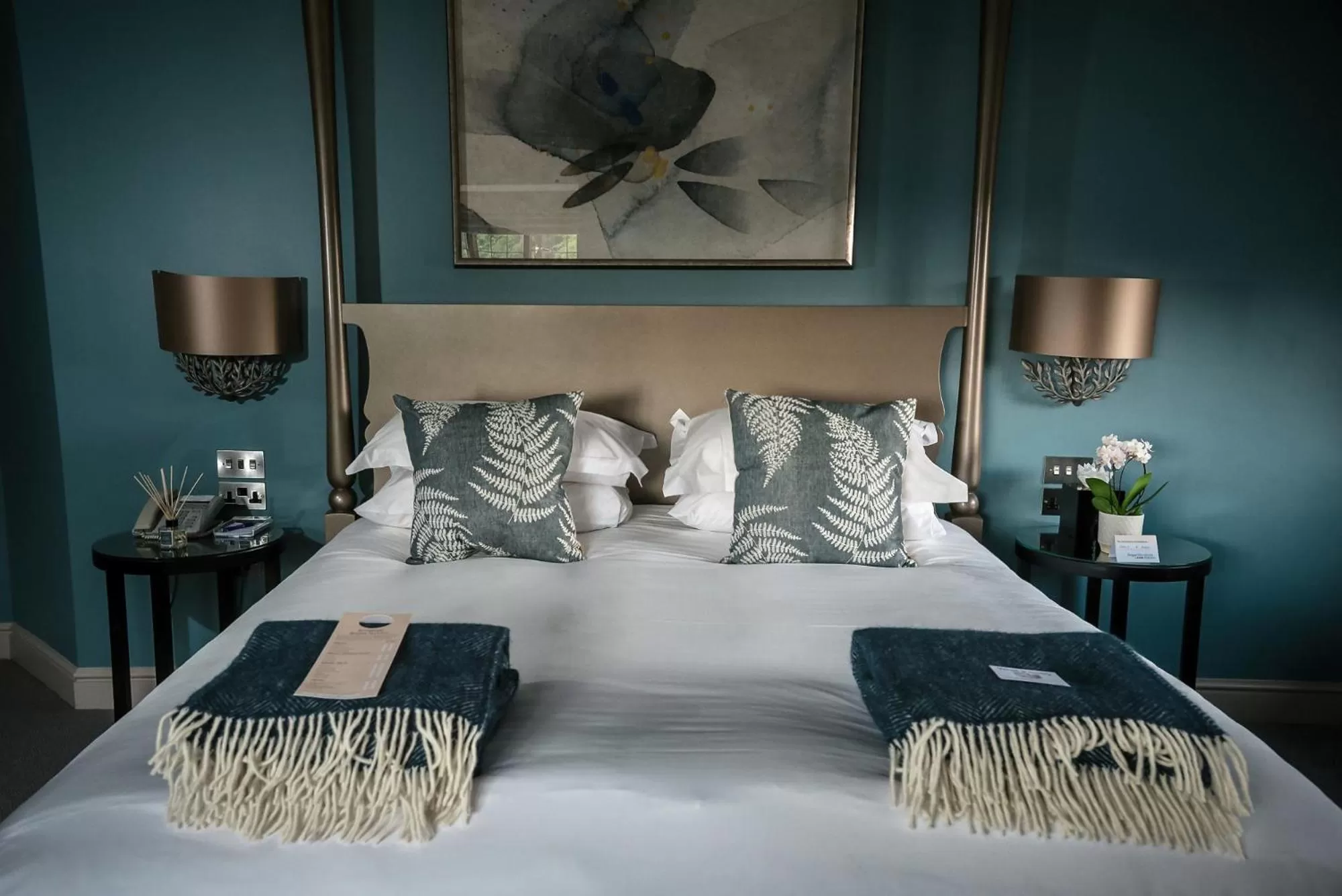 Bedroom, Bed in Hogarths Stone Manor