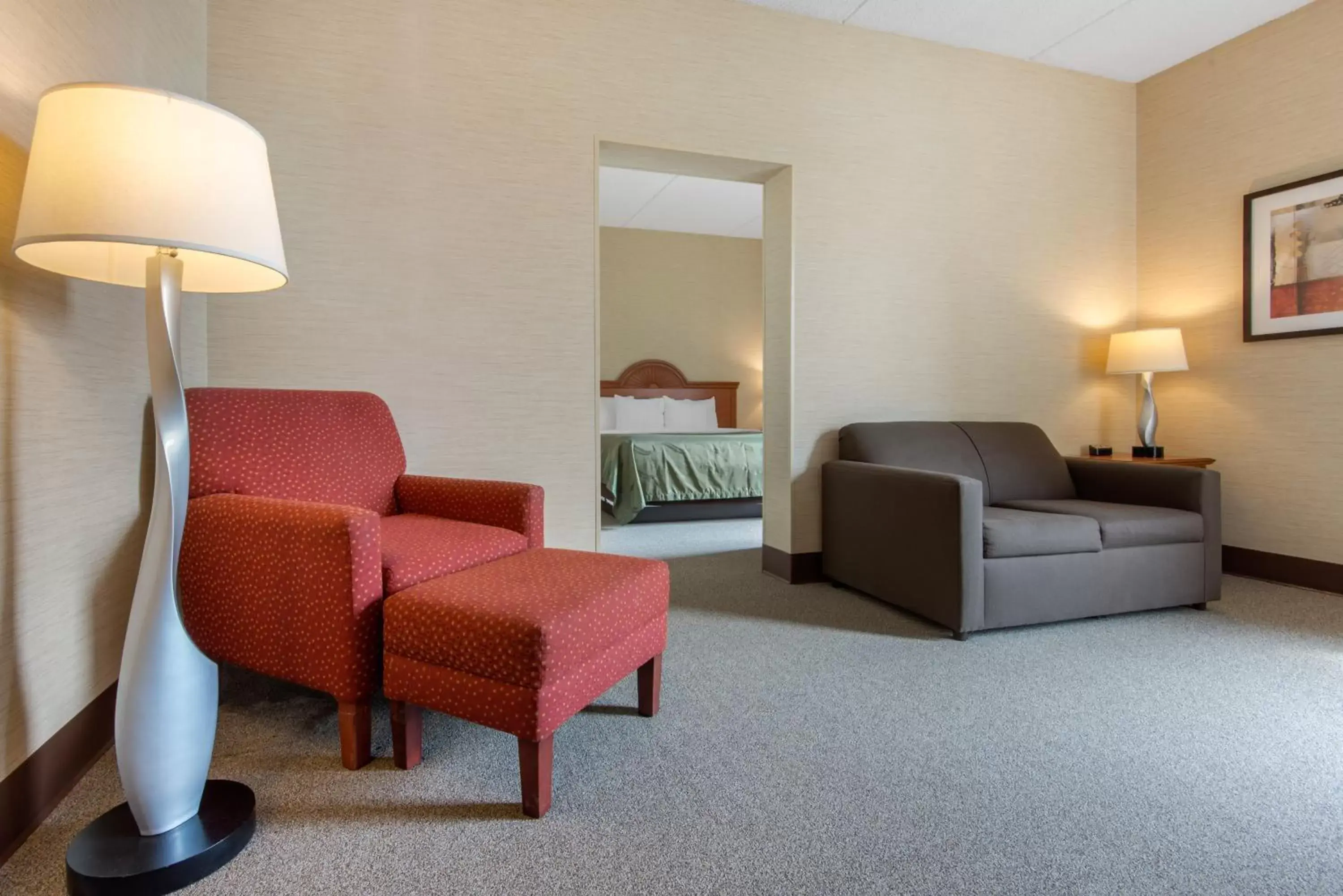 Seating Area in Quality Inn & Suites Mansfield