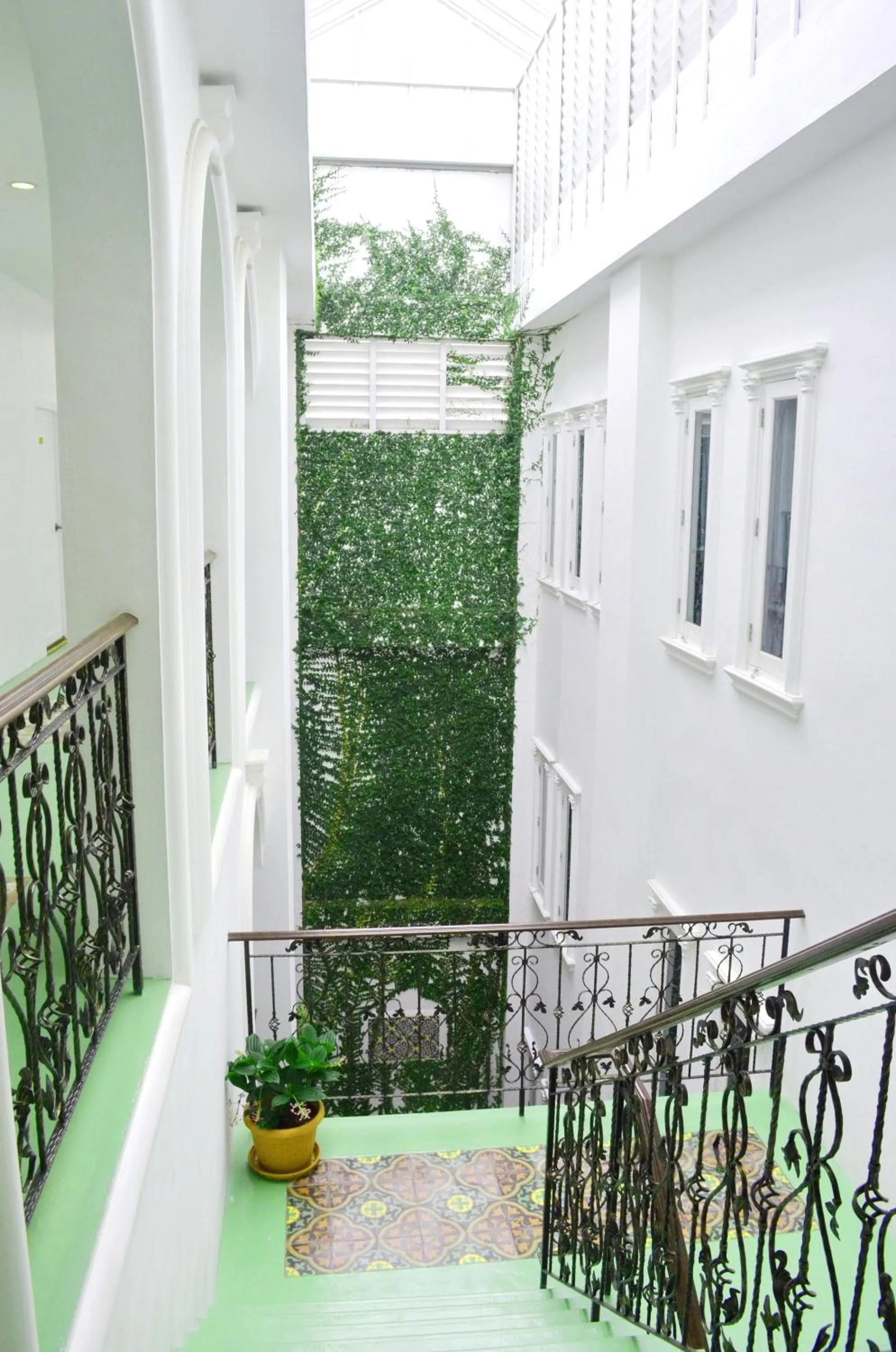 Area and facilities in Casa Blanca Boutique Hotel - SHA Plus