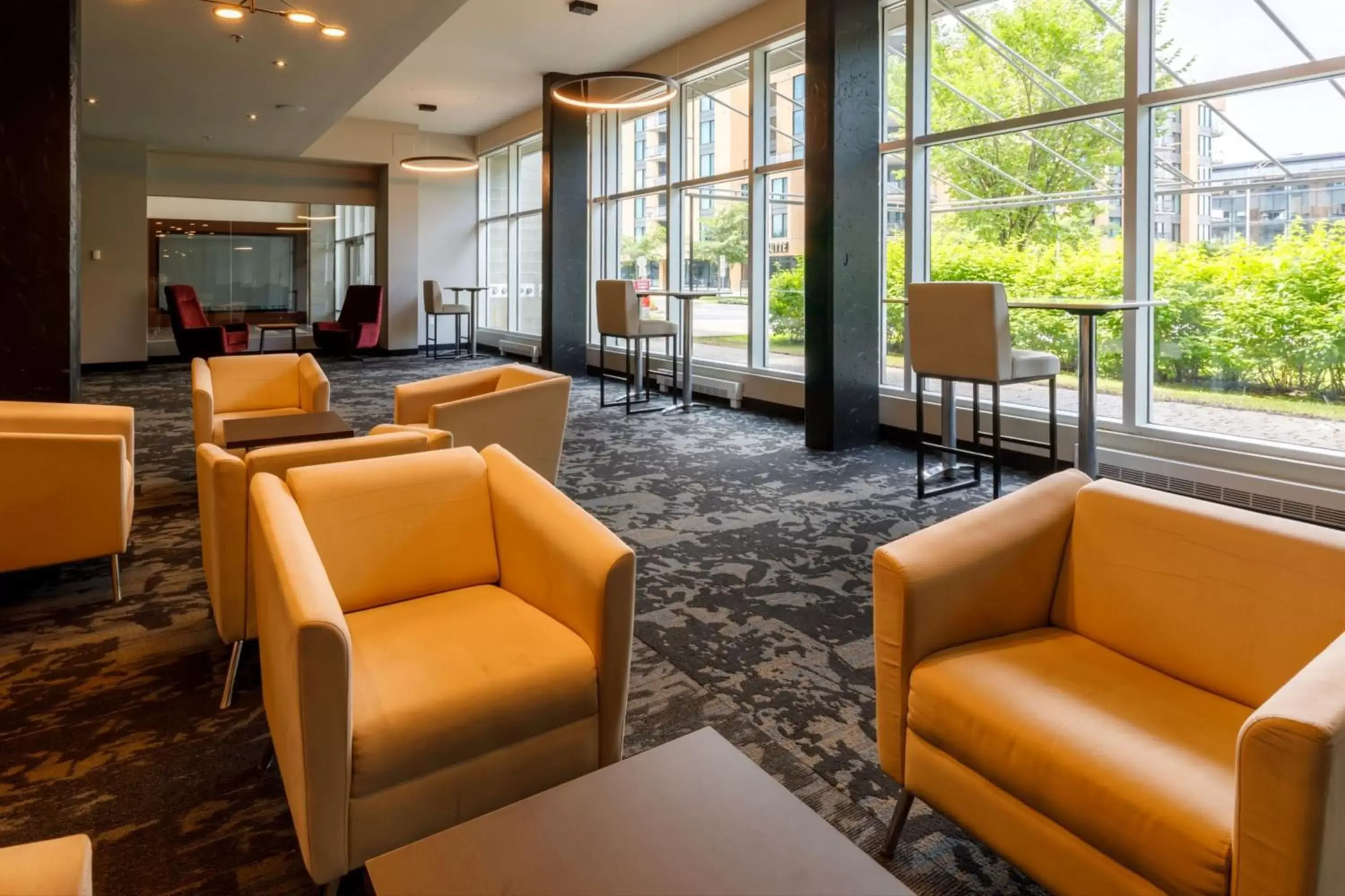 Lobby or reception, Lobby/Reception in Four Points by Sheraton Lévis Convention Centre